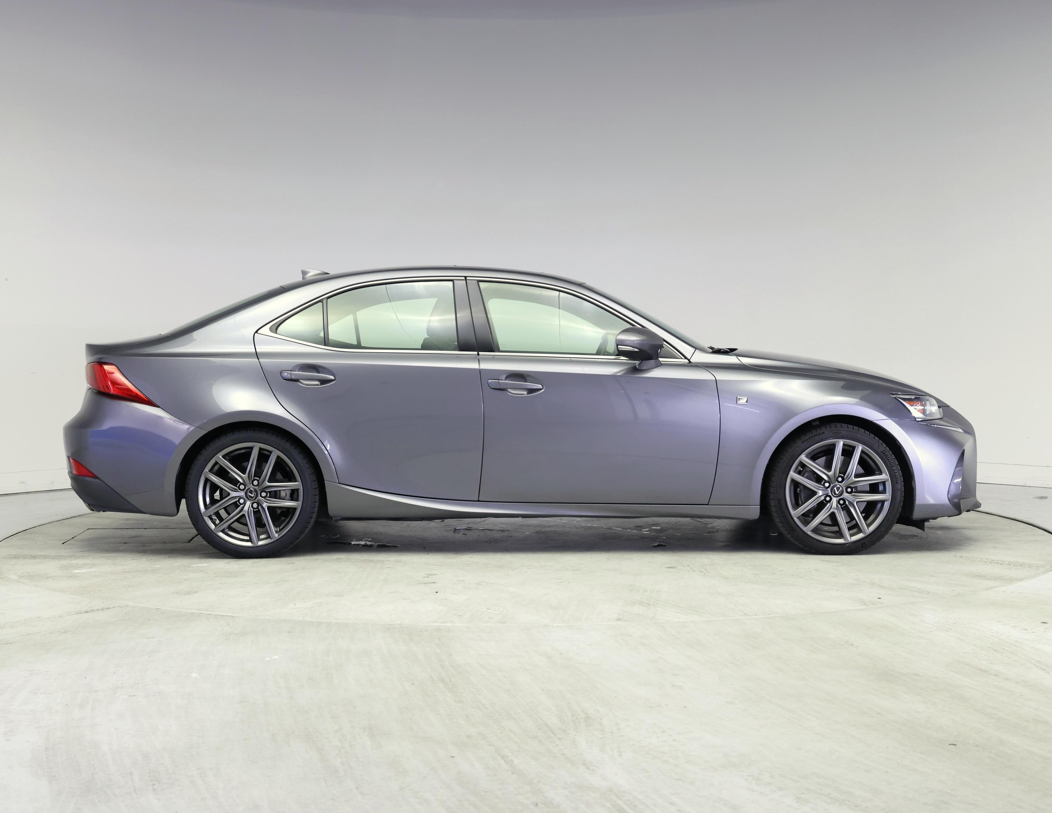 Thumbnail: 2017 Lexus IS - 7