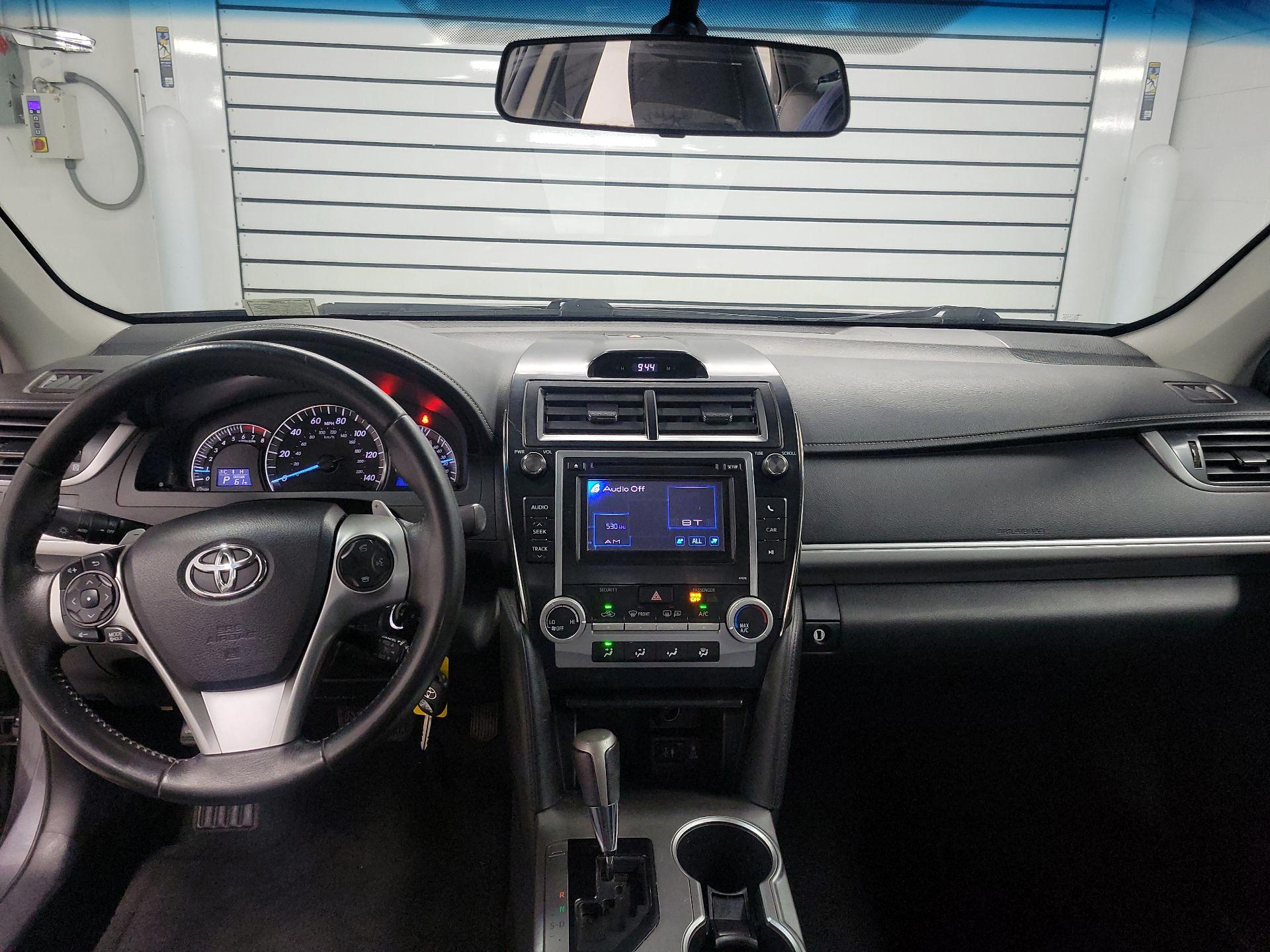 Thumbnail: 2014 Toyota Camry - 9