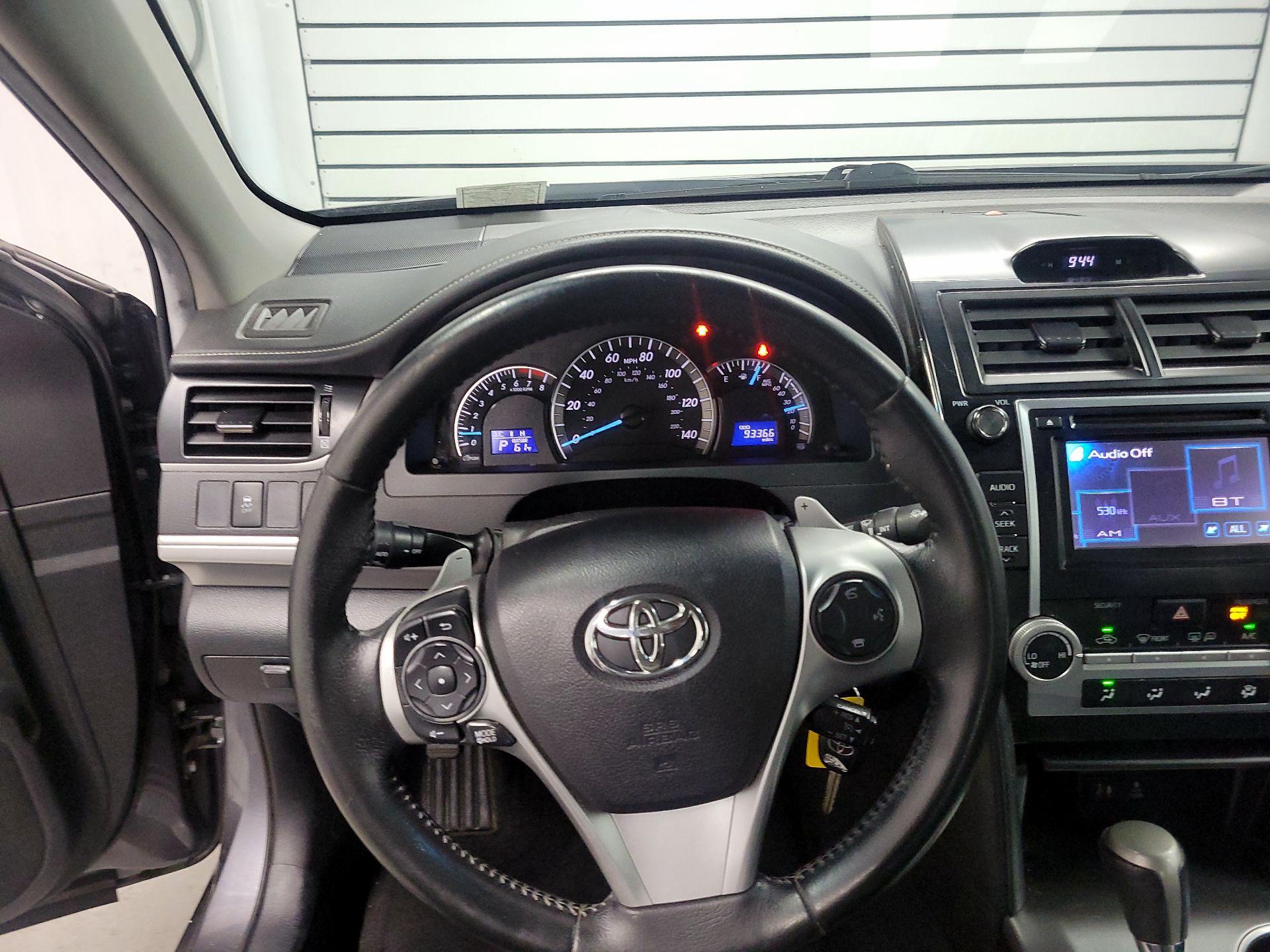 Thumbnail: 2014 Toyota Camry - 10