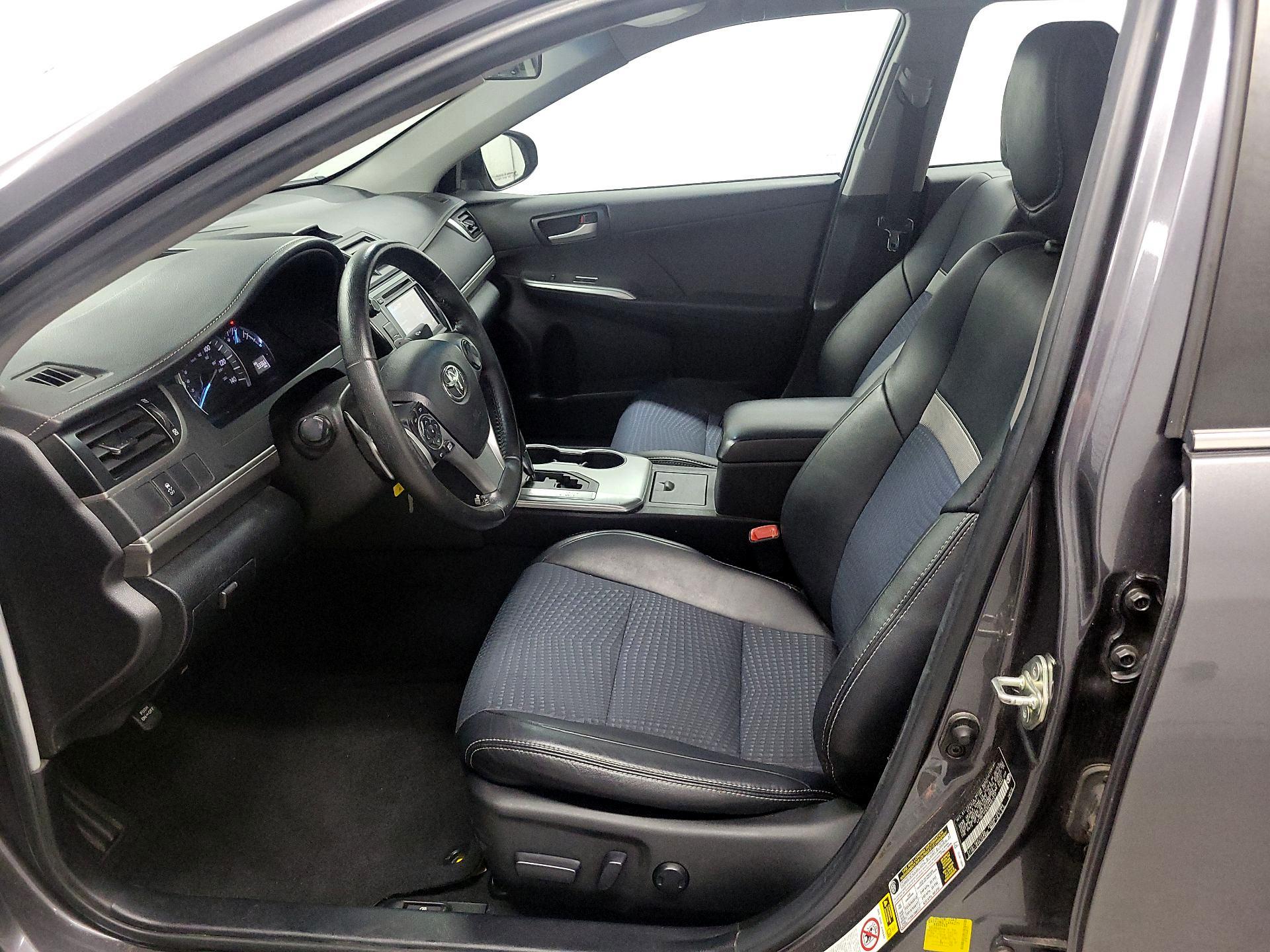 Thumbnail: 2014 Toyota Camry - 11