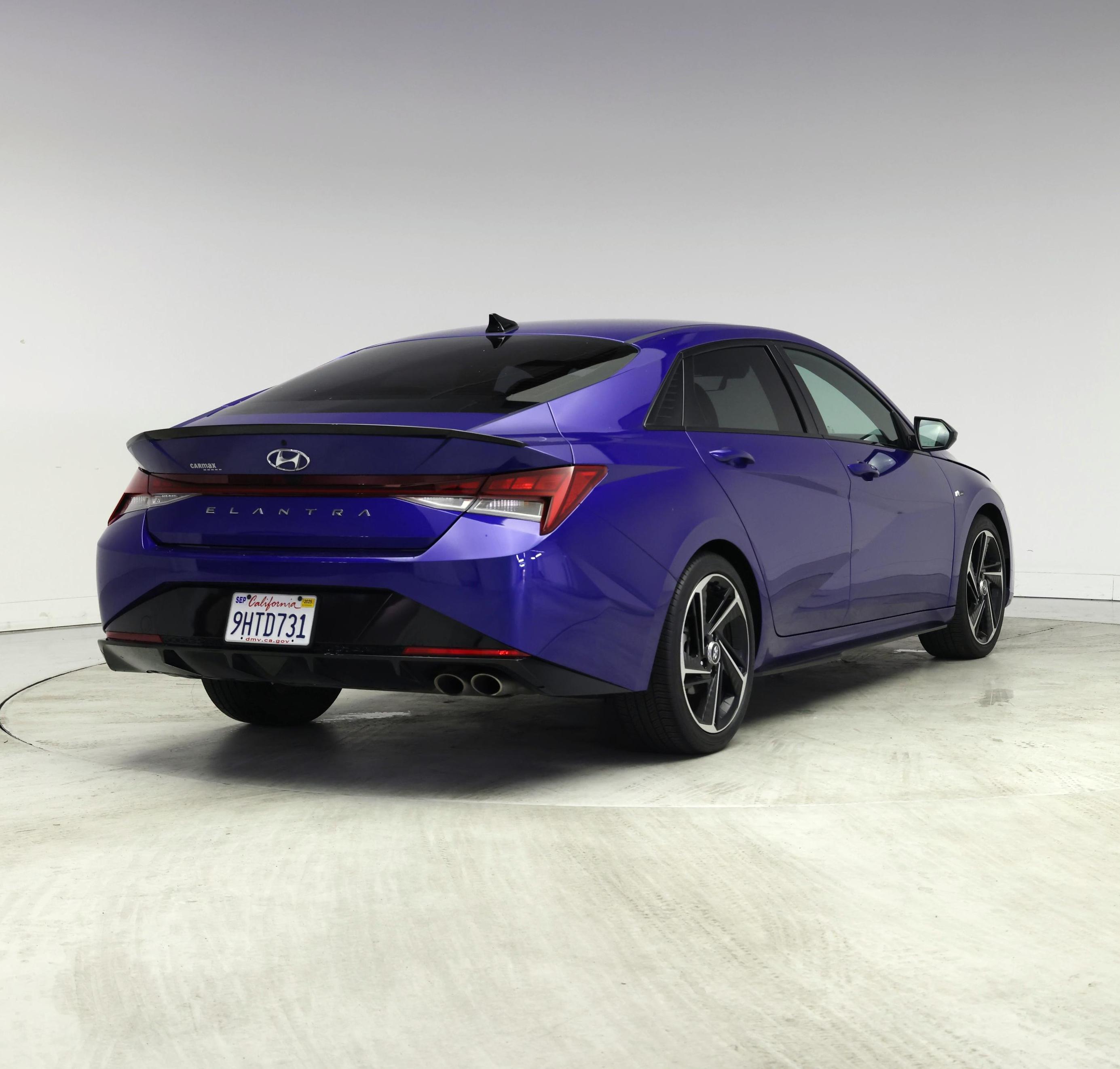 Thumbnail: 2023 Hyundai Elantra - 8