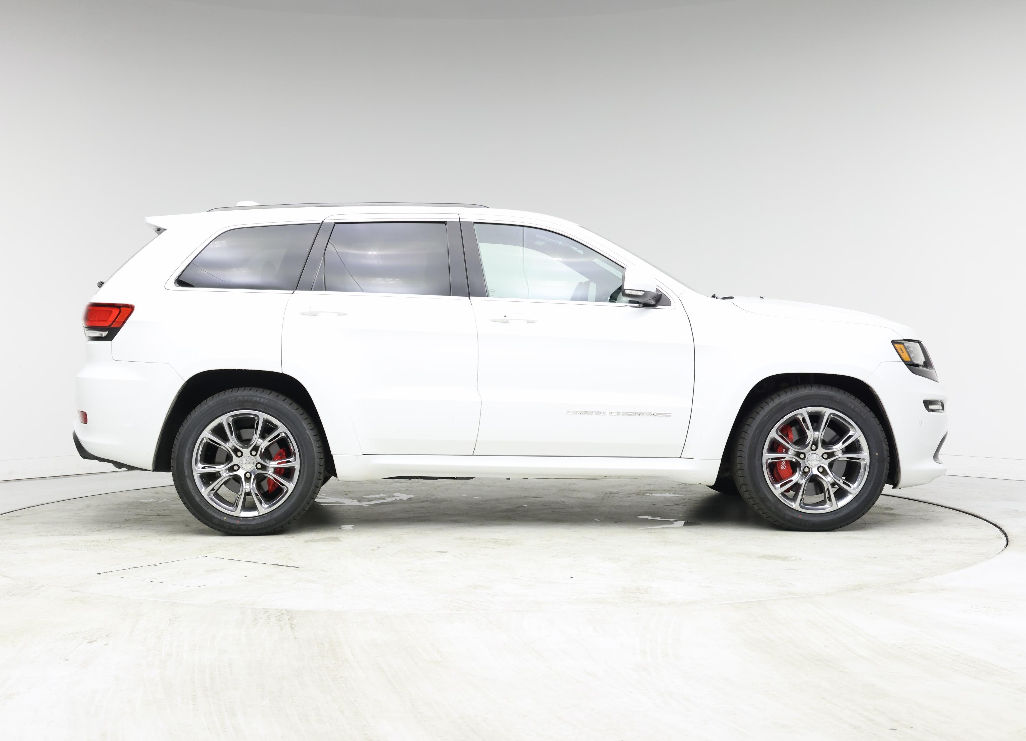 Thumbnail: 2015 Jeep Grand Cherokee - 7