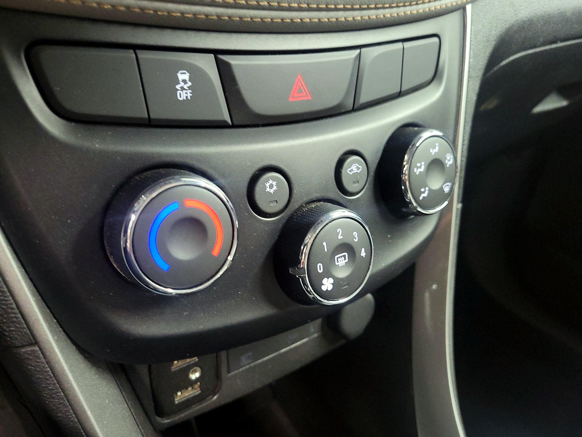 Thumbnail: 2019 Chevrolet Trax - 16