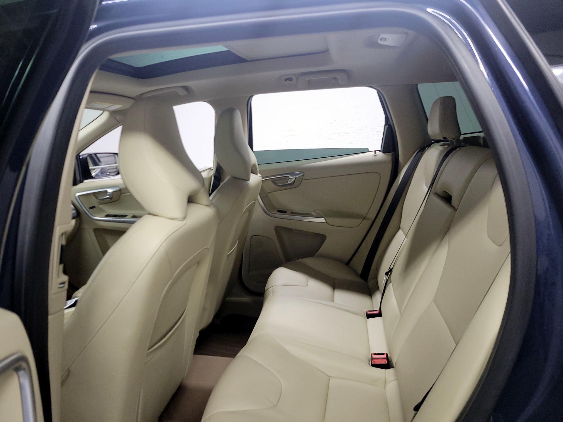 Thumbnail: 2015 Volvo XC60 - 19
