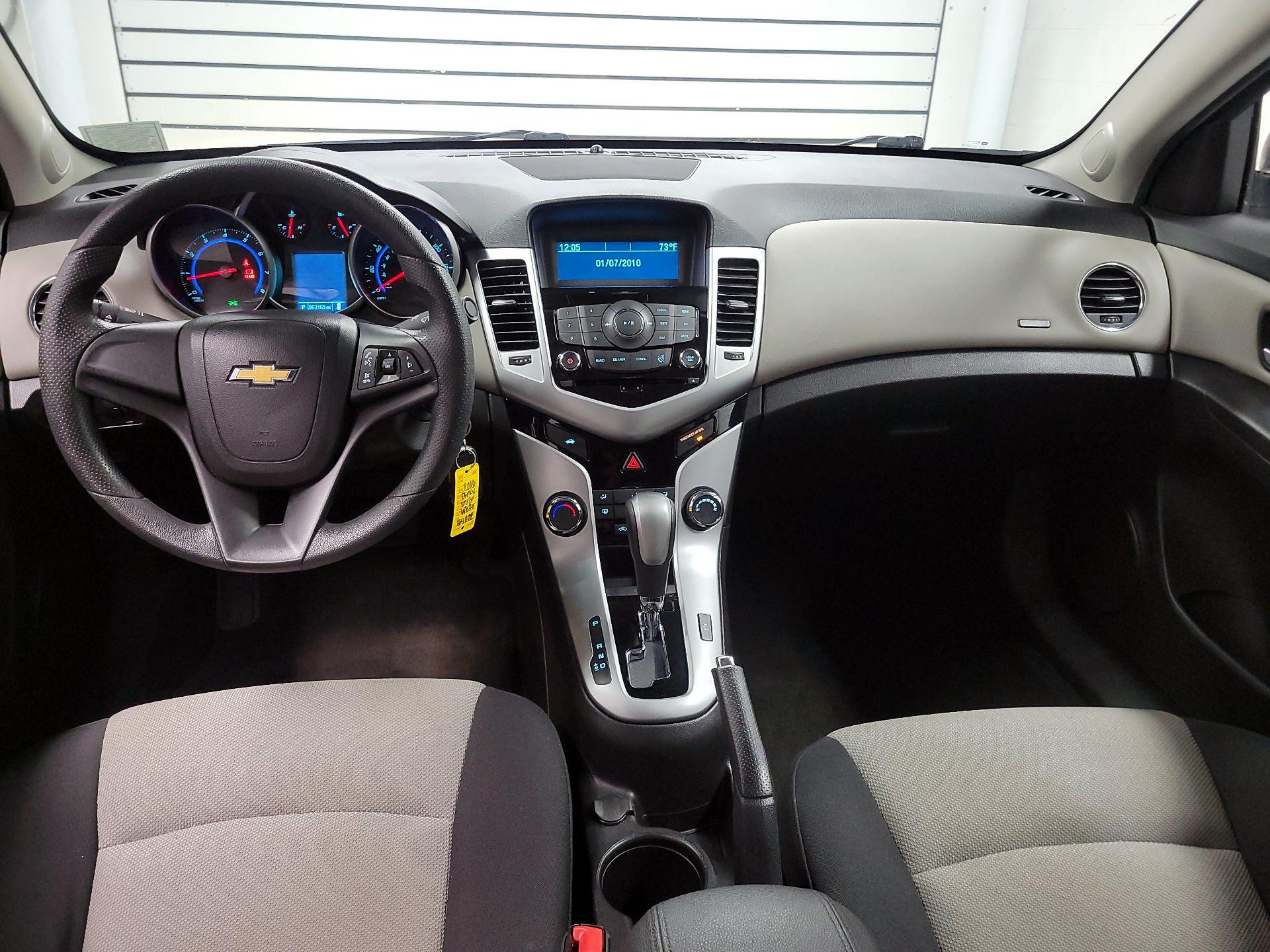 Thumbnail: 2016 Chevrolet Cruze - 9