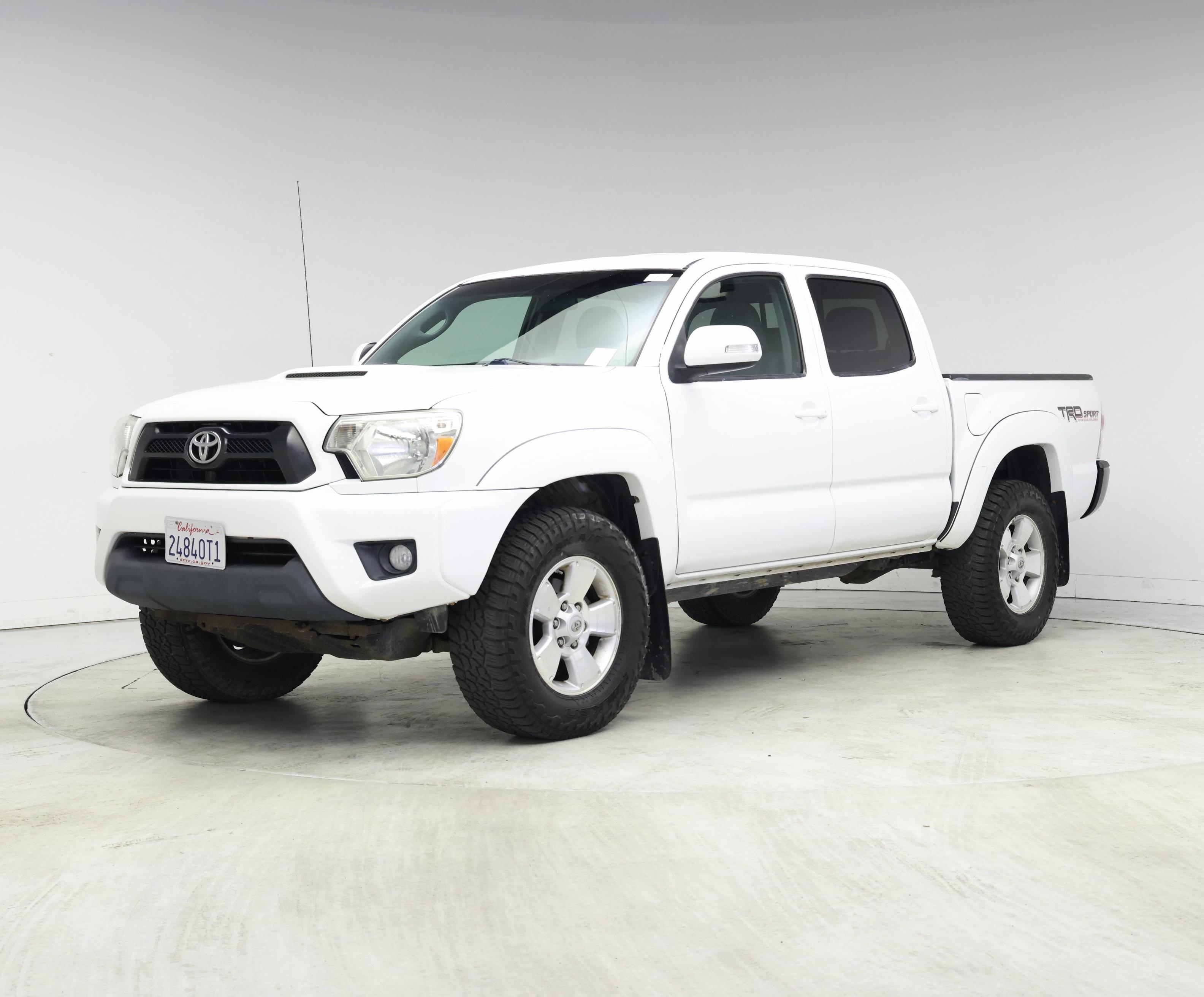 Thumbnail: 2015 Toyota Tacoma - 4