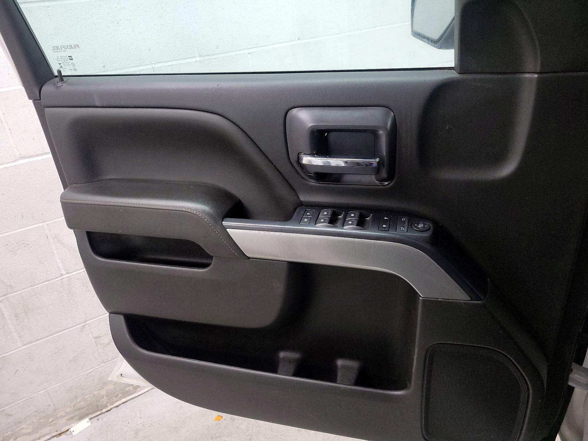 Thumbnail: 2017 Chevrolet Silverado 1500 - 12