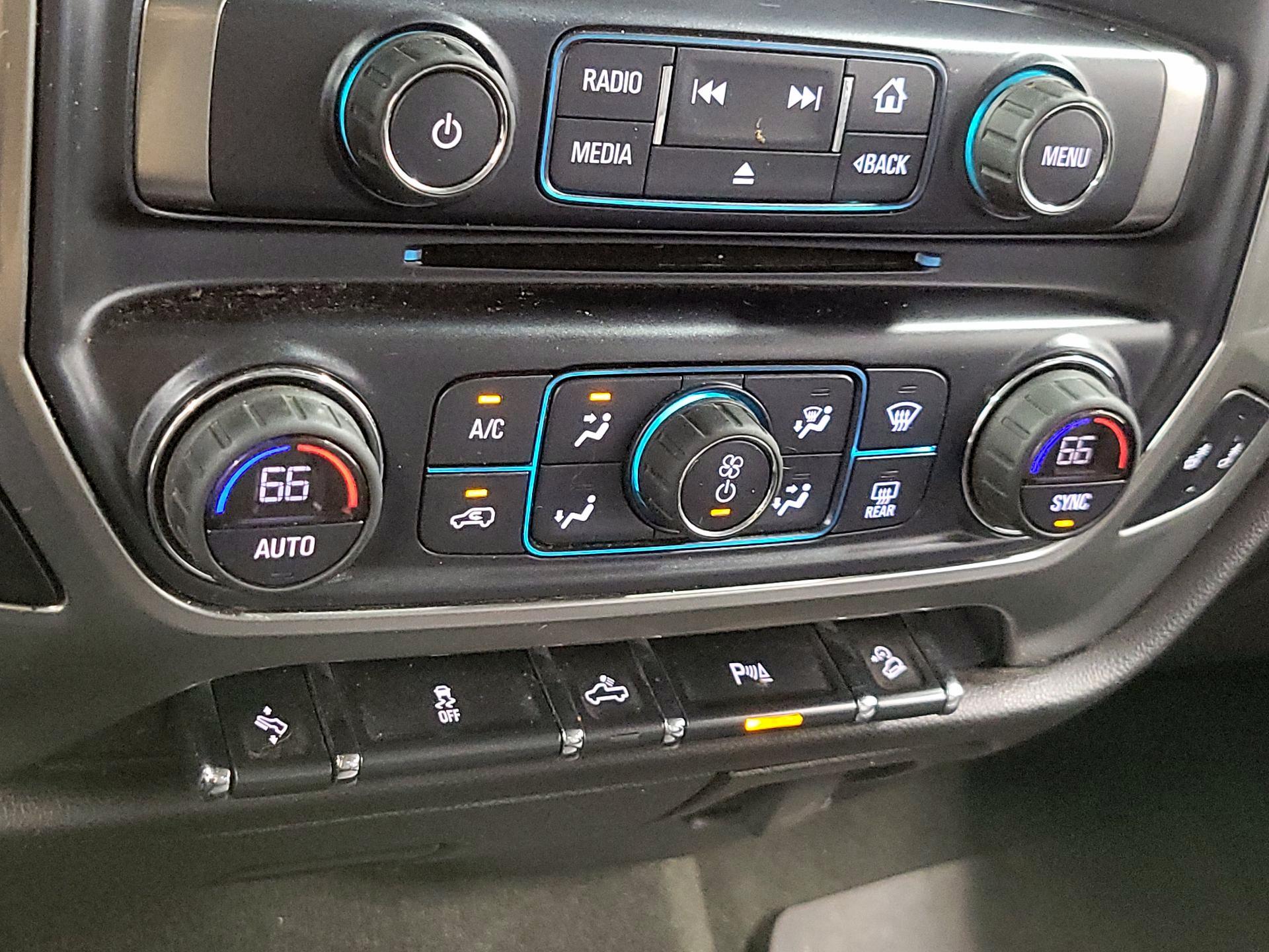 Thumbnail: 2017 Chevrolet Silverado 1500 - 15