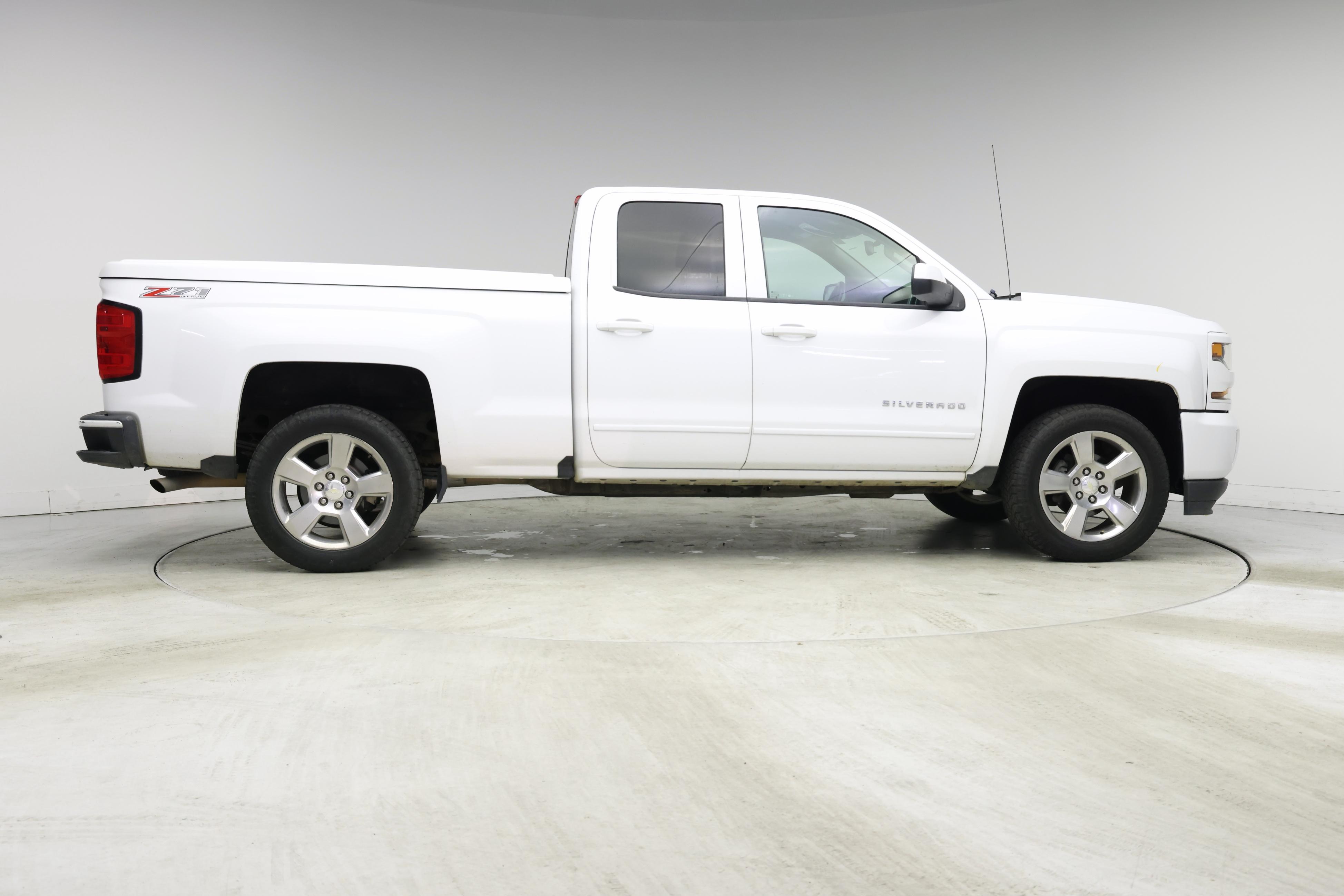 Thumbnail: 2017 Chevrolet Silverado 1500 - 7