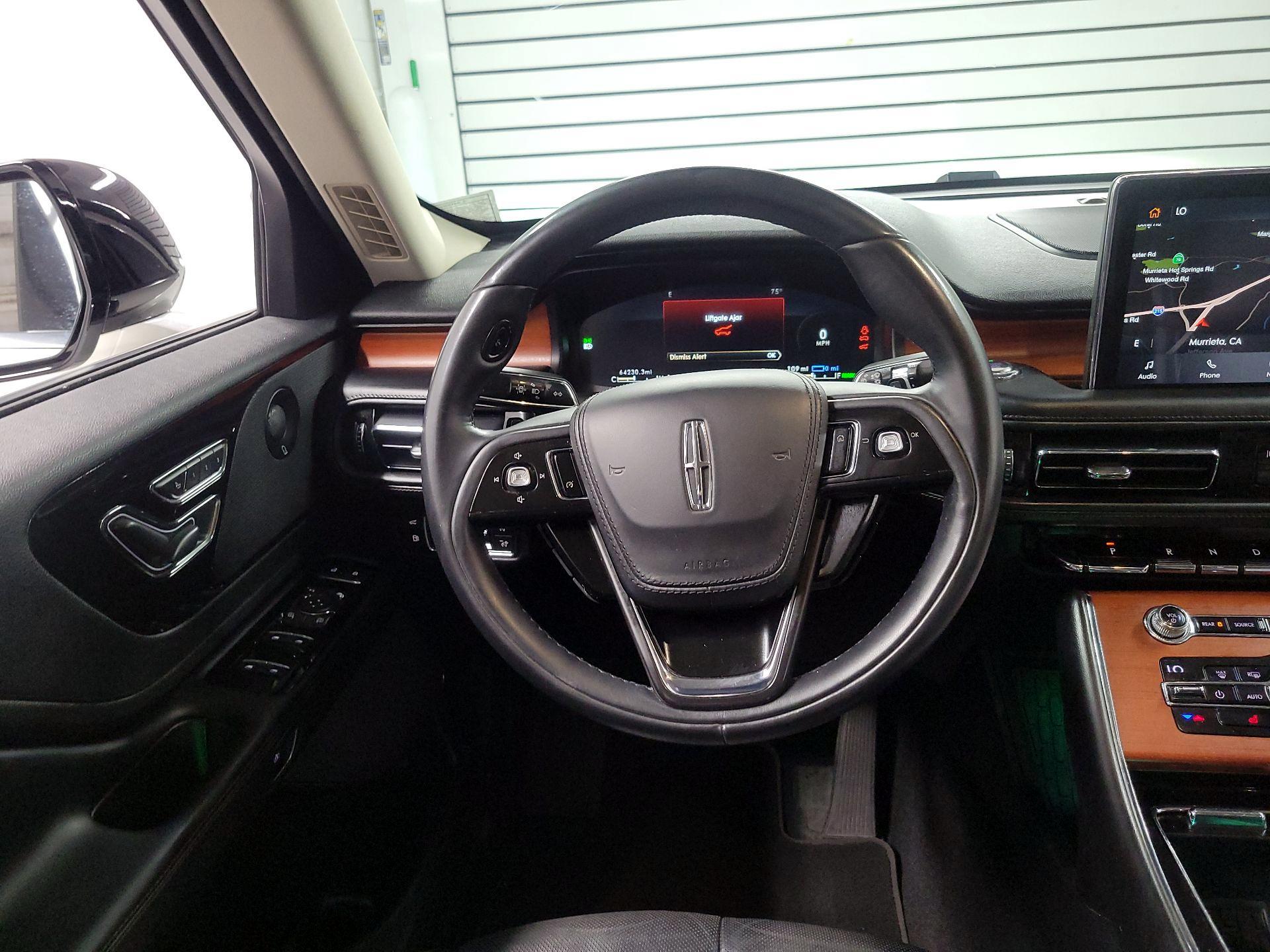 Thumbnail: 2020 Lincoln Aviator - 10