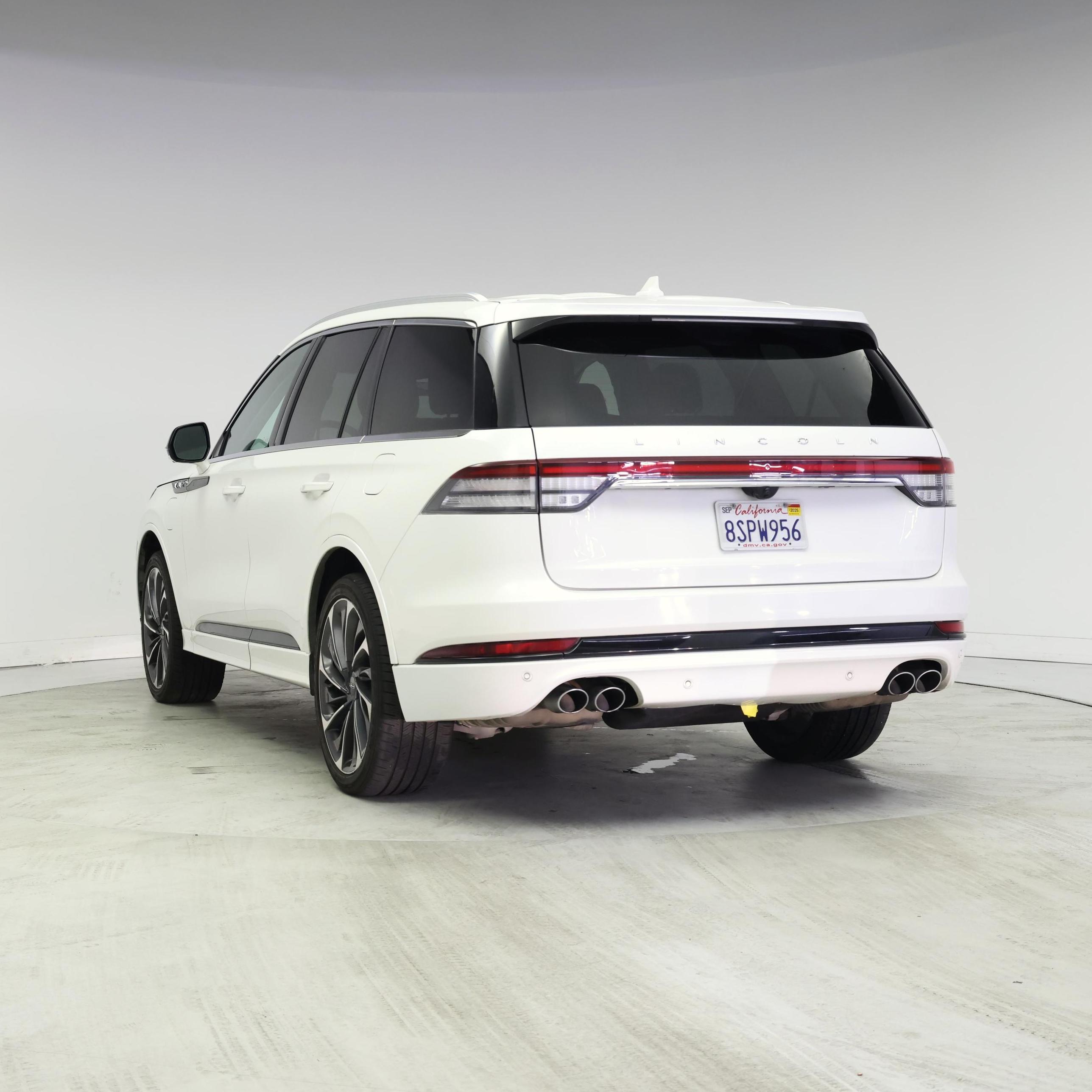 Thumbnail: 2020 Lincoln Aviator - 2