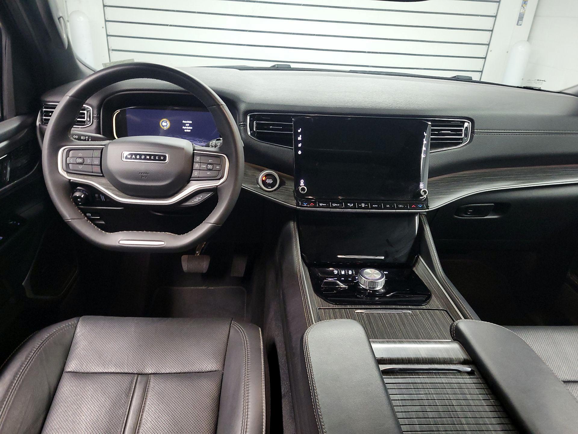 Thumbnail: 2023 Jeep Wagoneer - 9