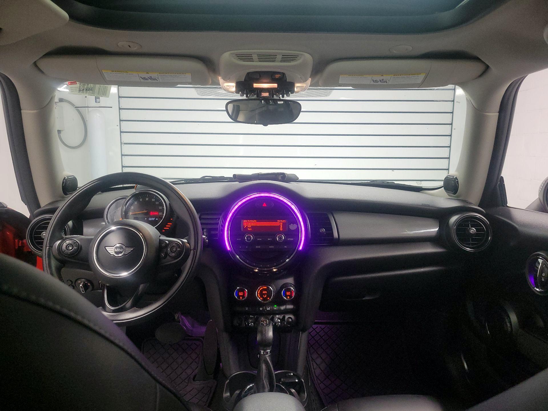 Thumbnail: 2016 MINI Cooper Hardtop - 9