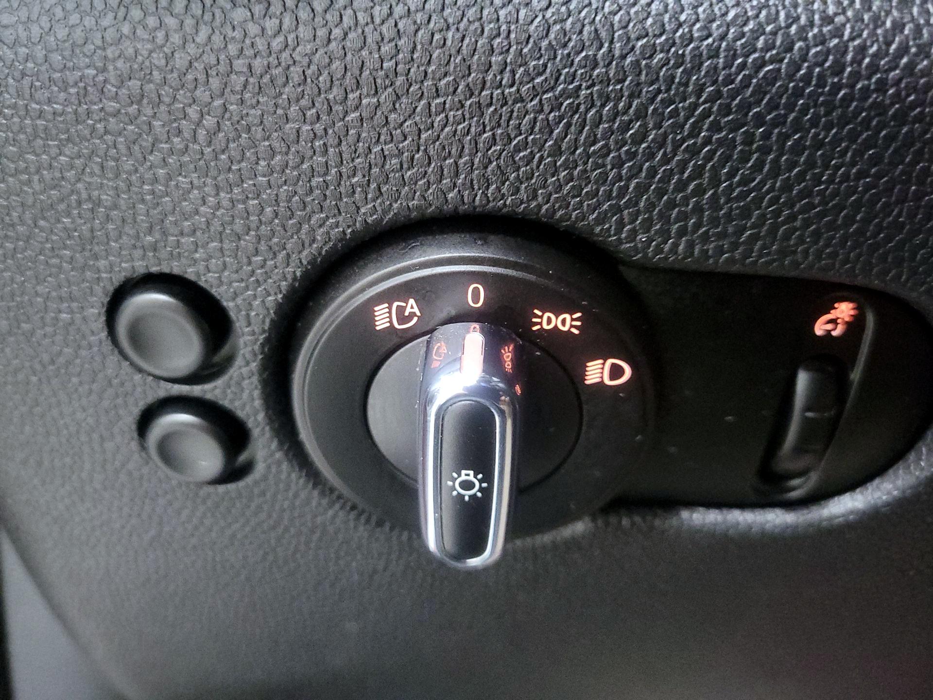 Thumbnail: 2016 MINI Cooper Hardtop - 13