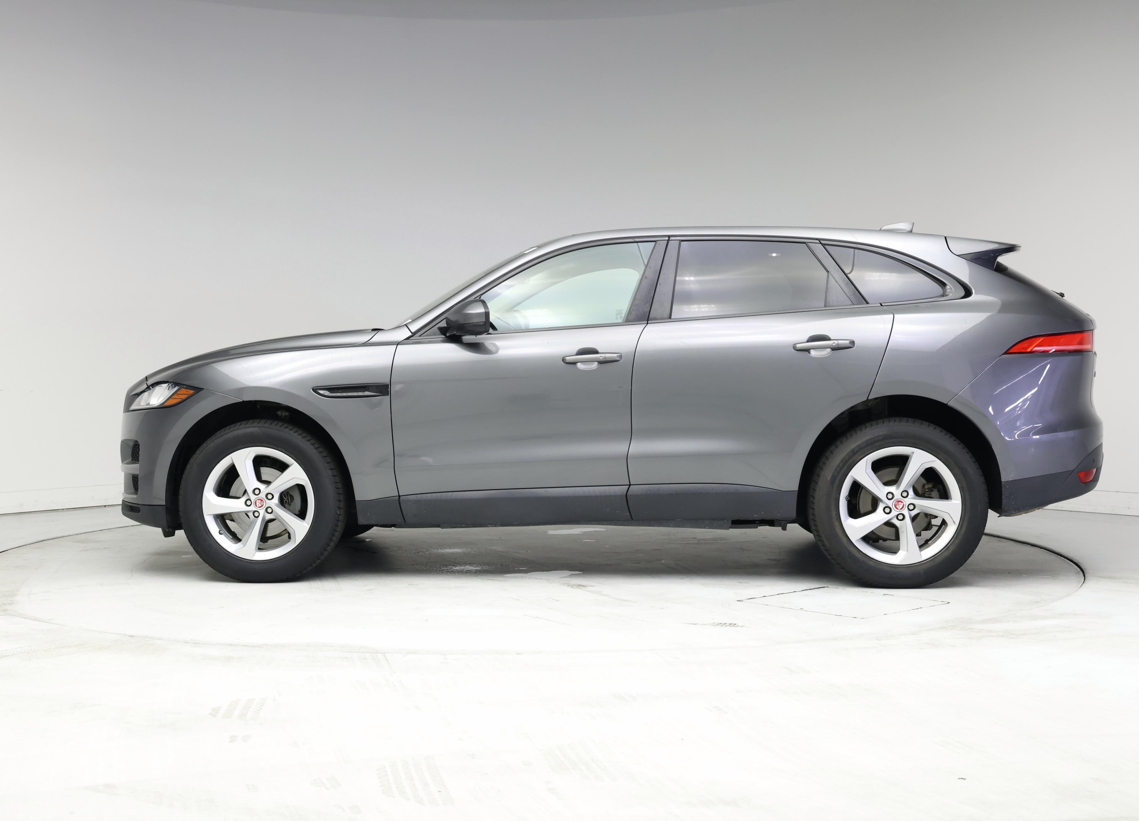 Thumbnail: 2019 Jaguar F-Pace - 3