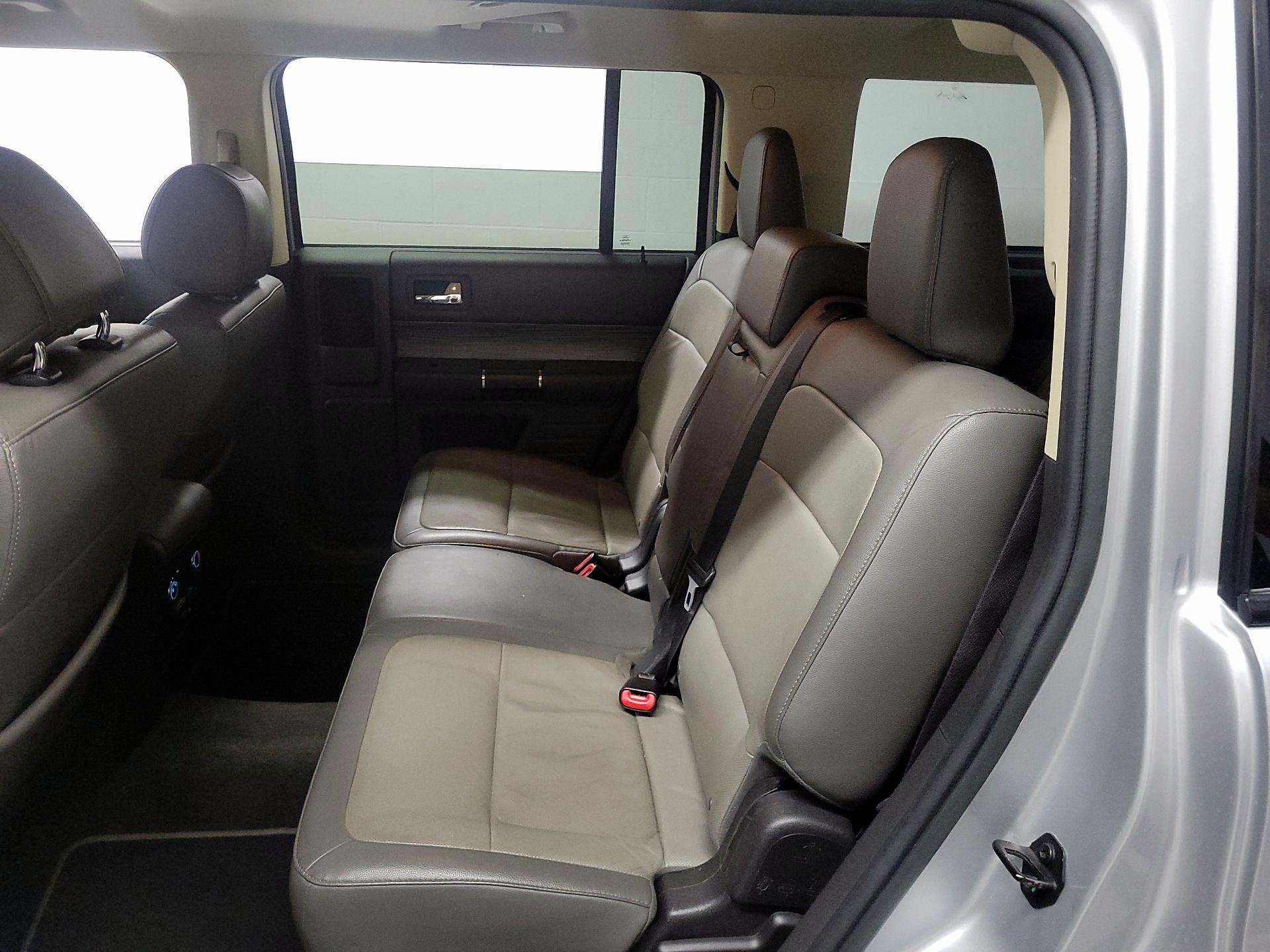 Thumbnail: 2016 Ford Flex - 16