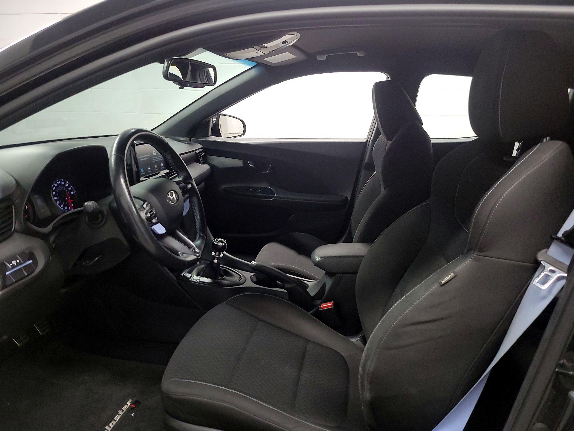Thumbnail: 2019 Hyundai Veloster - 11