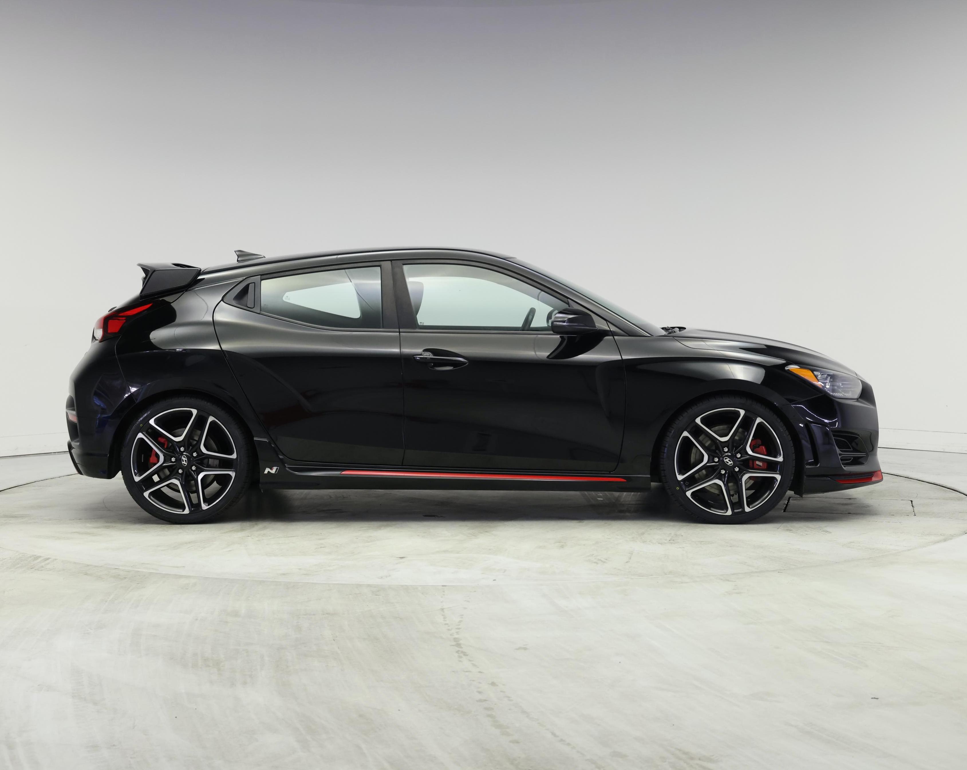 Thumbnail: 2019 Hyundai Veloster - 7
