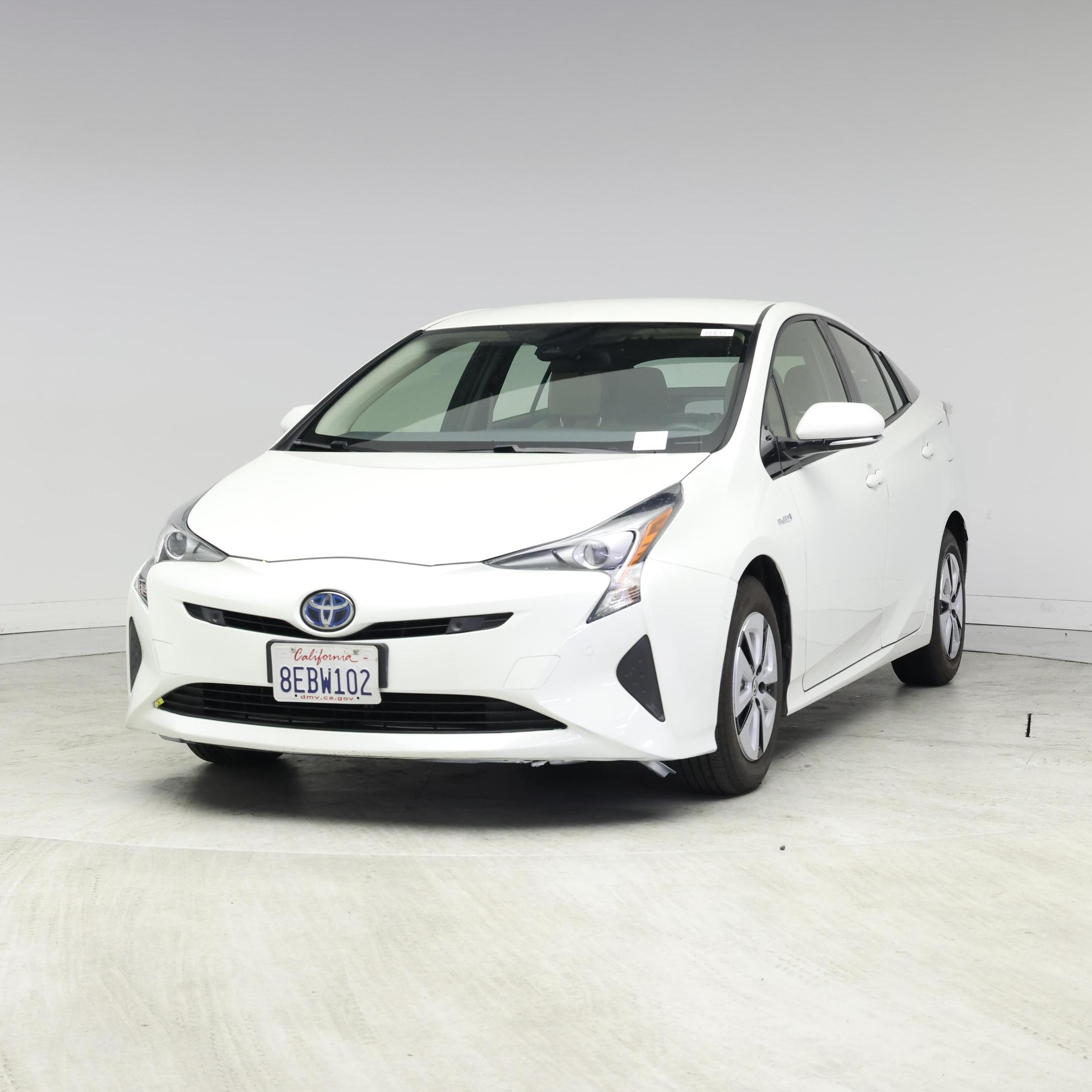 Thumbnail: 2018 Toyota Prius - 4