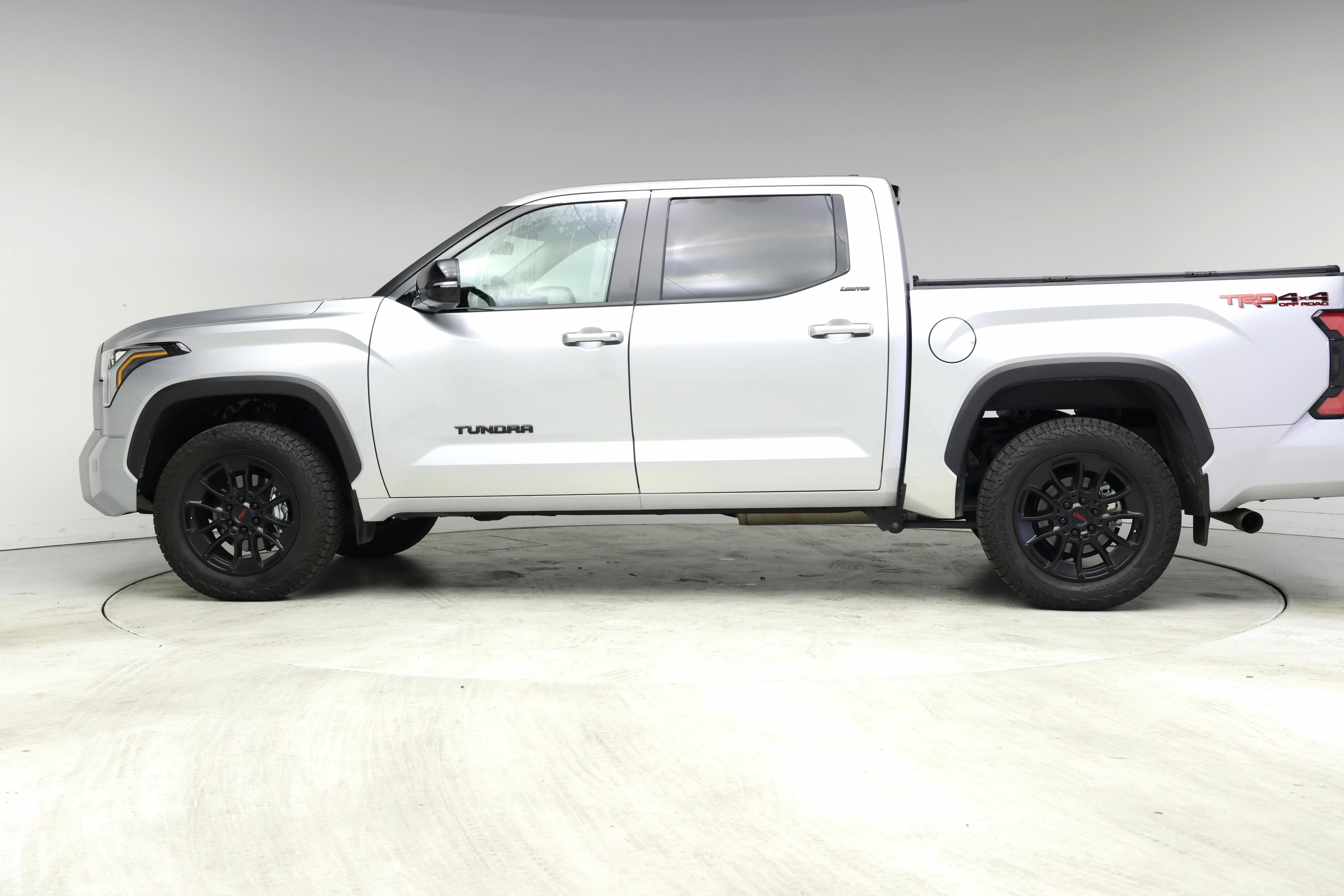 Thumbnail: 2024 Toyota Tundra - 3