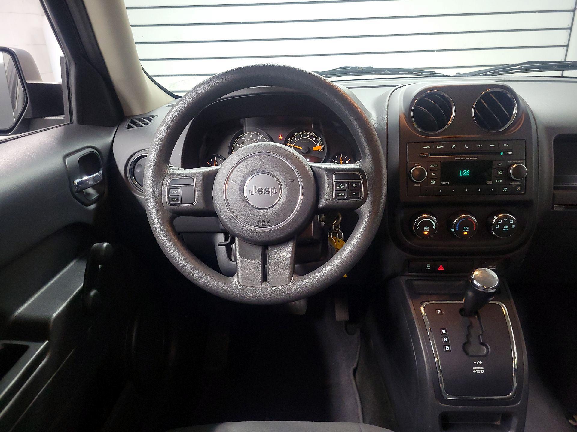 Thumbnail: 2016 Jeep Patriot - 10