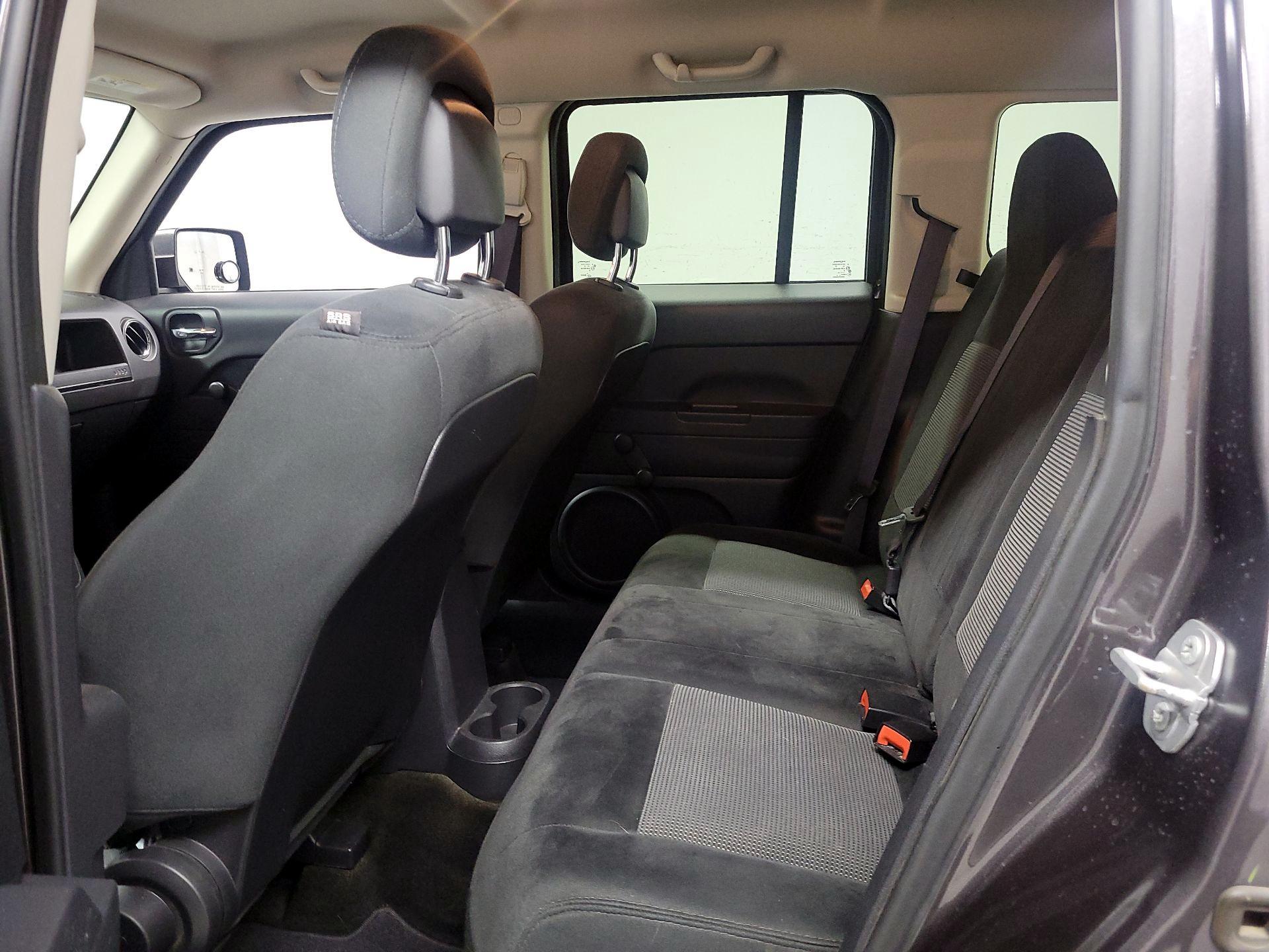 Thumbnail: 2016 Jeep Patriot - 16