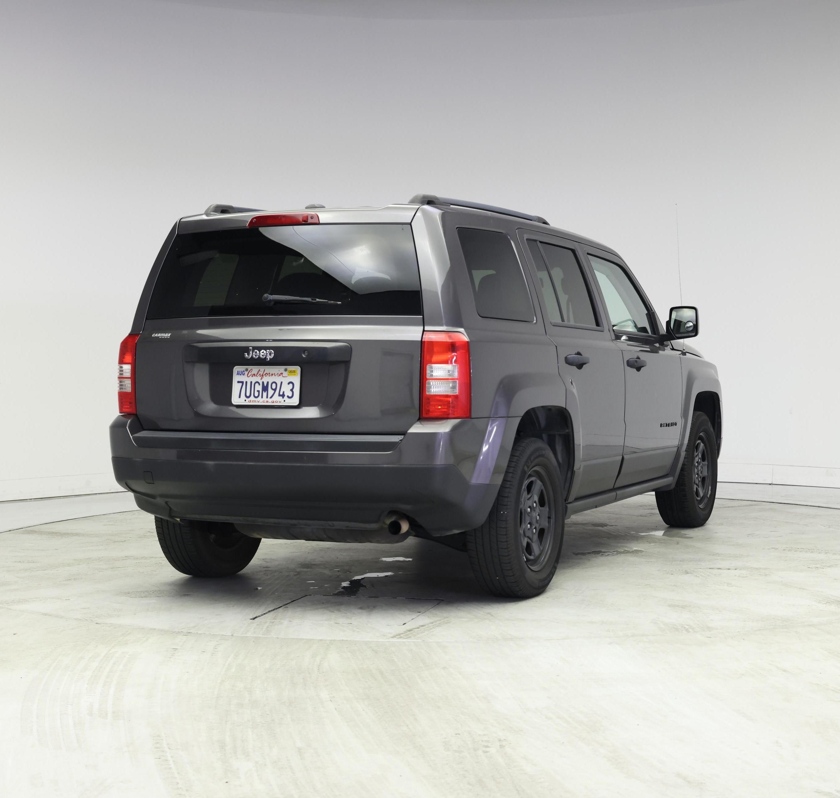 Thumbnail: 2016 Jeep Patriot - 8