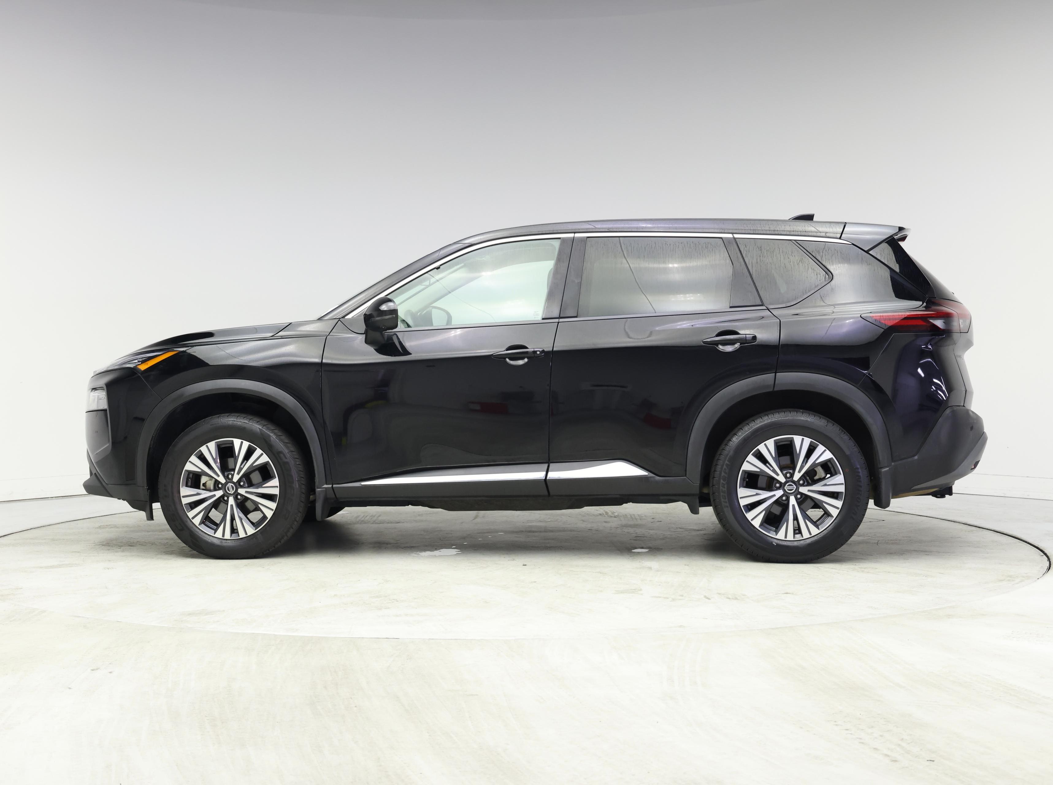 Thumbnail: 2021 Nissan Rogue - 3