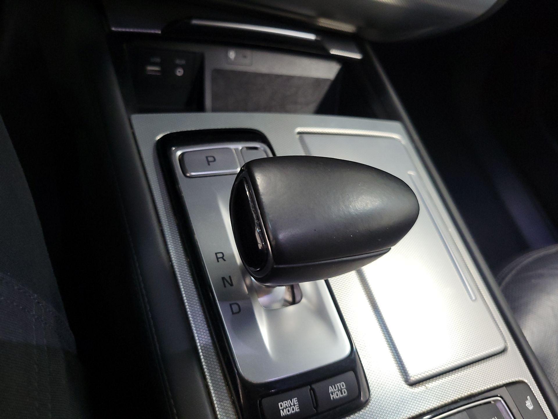 Thumbnail: 2018 Genesis G80 - 17
