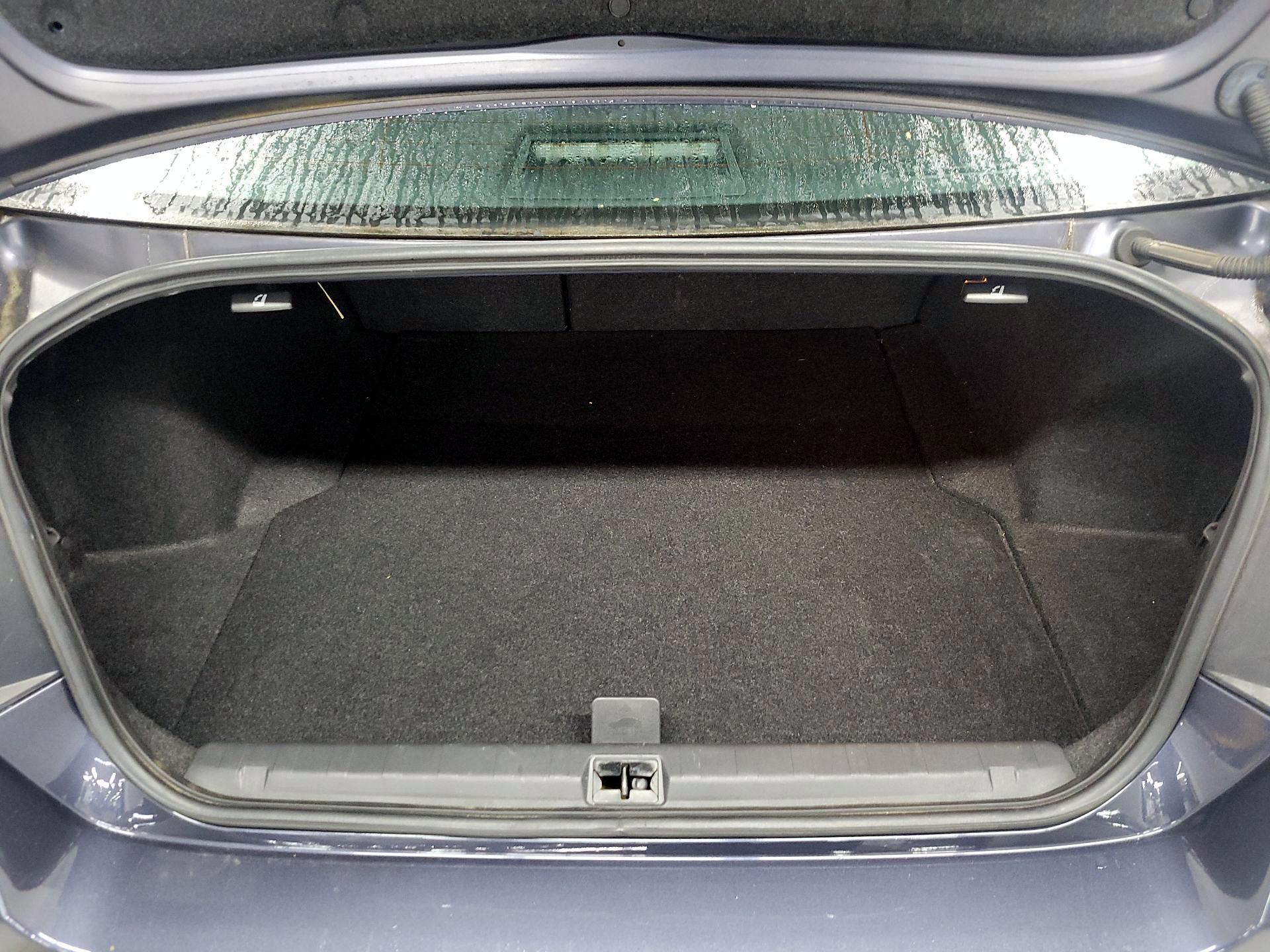 Thumbnail: 2014 Subaru Legacy - 18