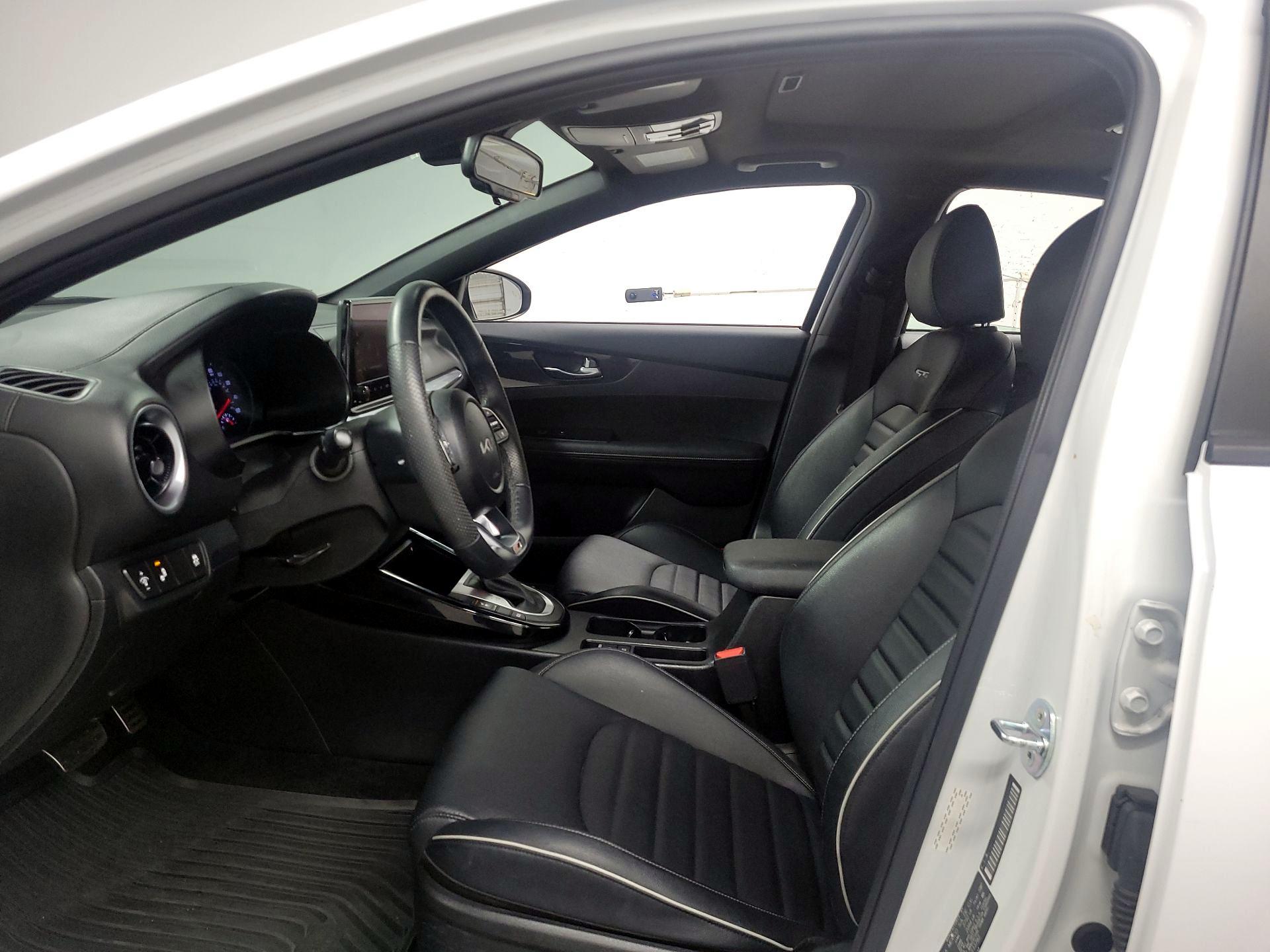 Thumbnail: 2023 Kia Forte - 11