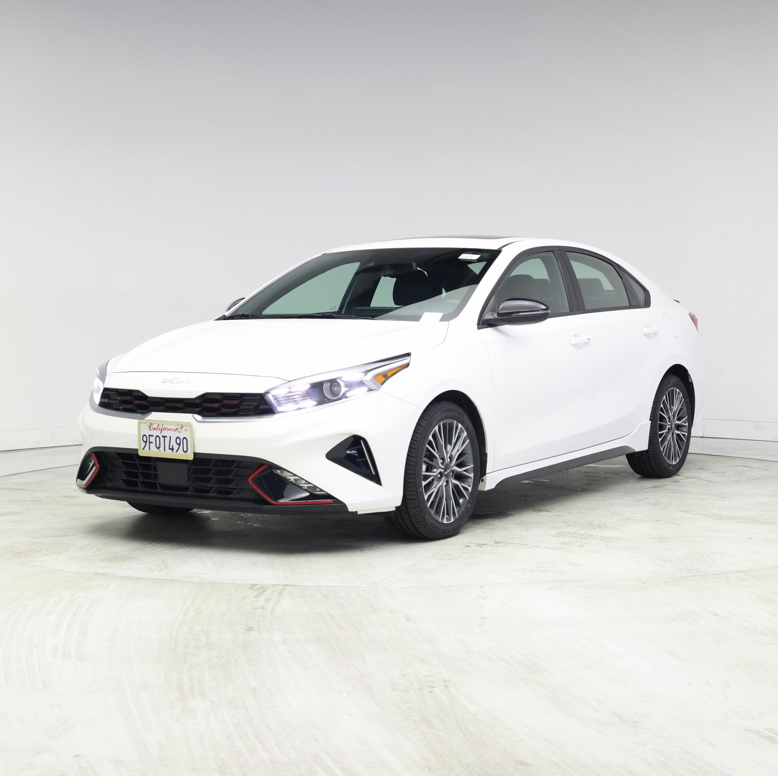 Thumbnail: 2023 Kia Forte - 4