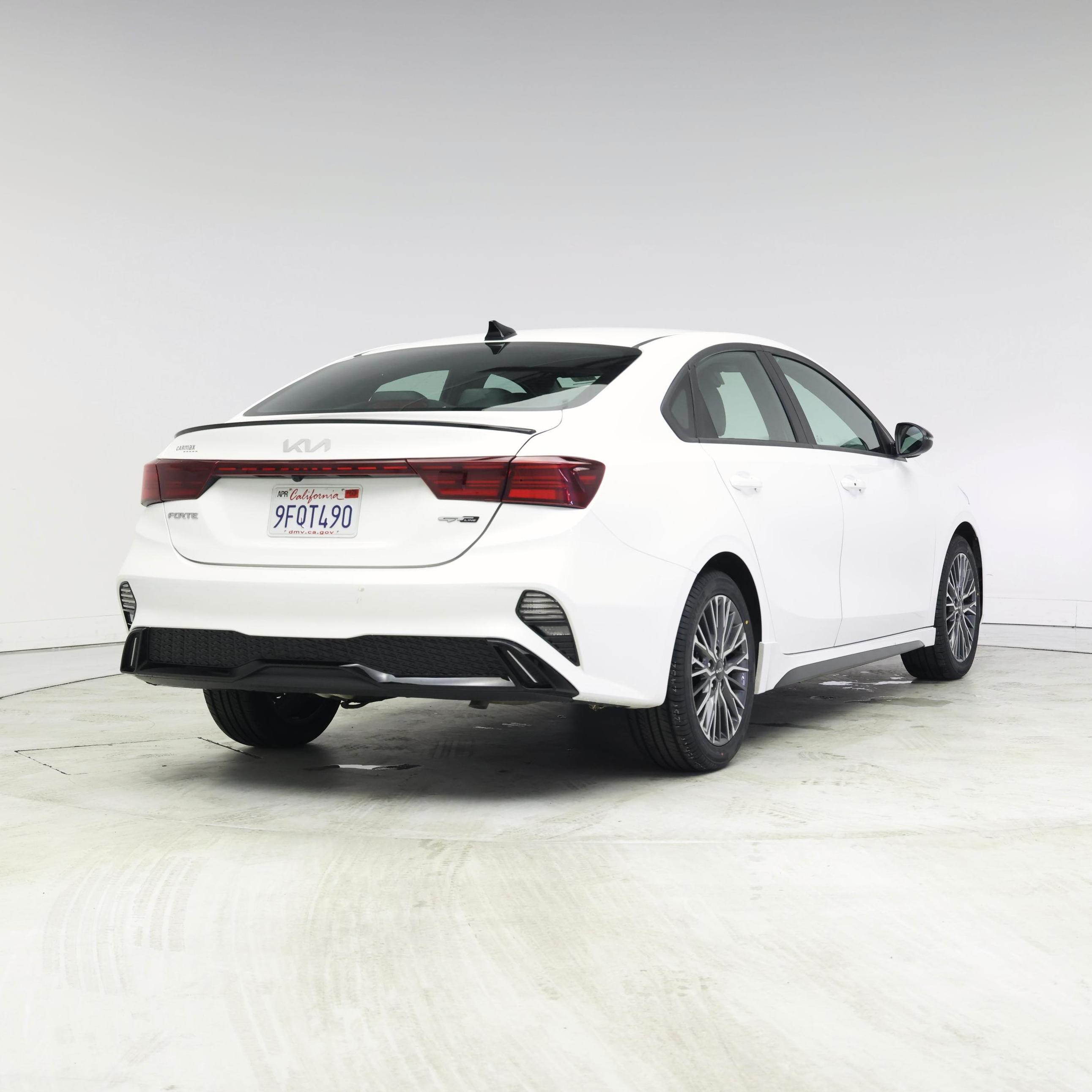 Thumbnail: 2023 Kia Forte - 8