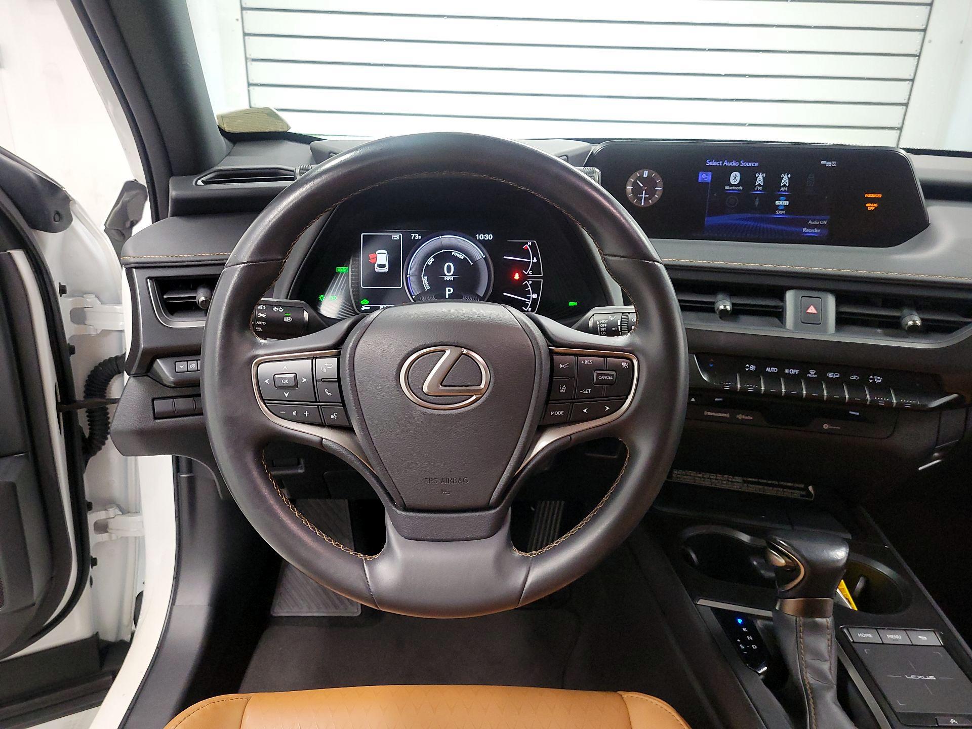 Thumbnail: 2021 Lexus UX - 10