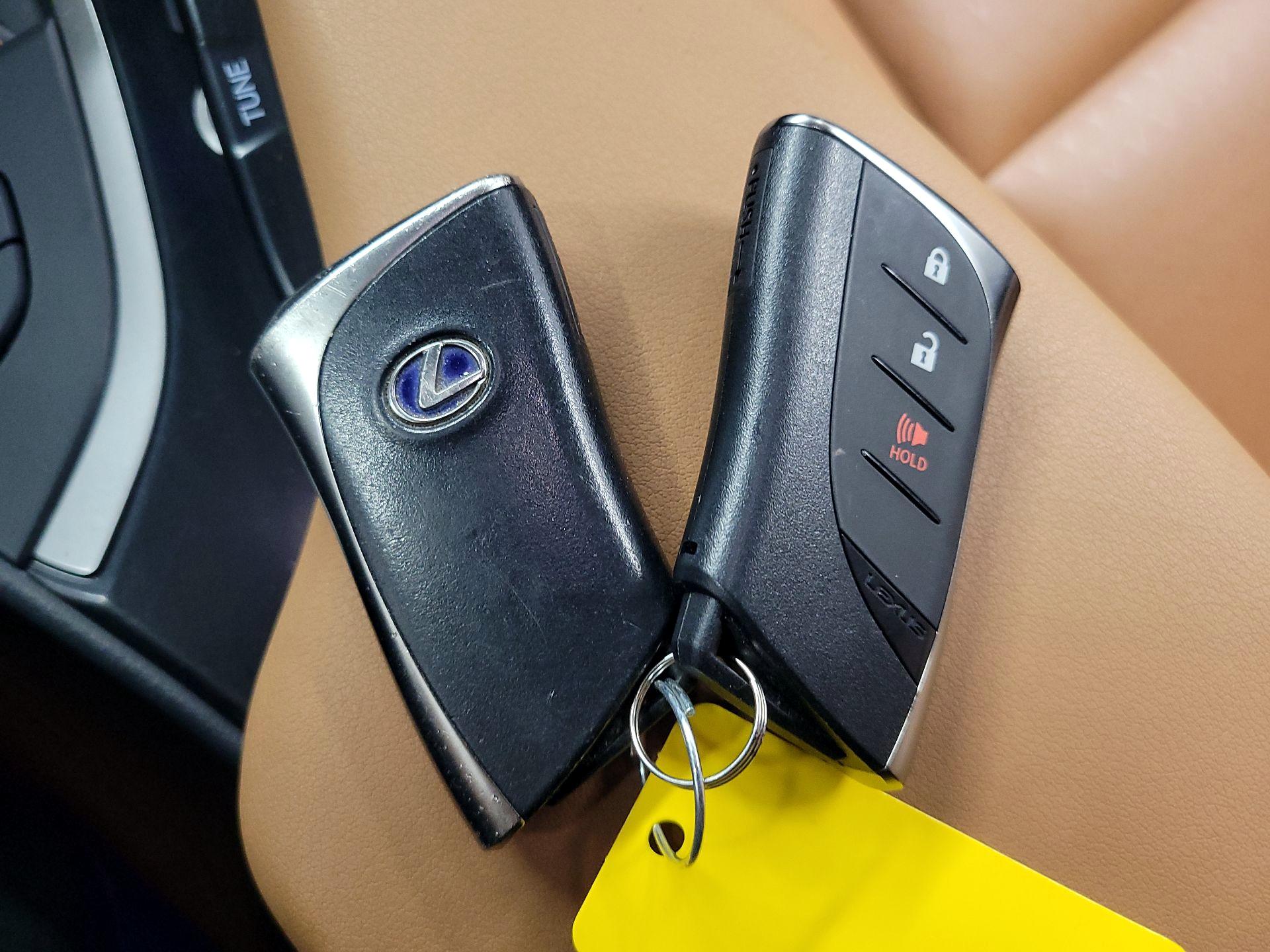 Thumbnail: 2021 Lexus UX - 19
