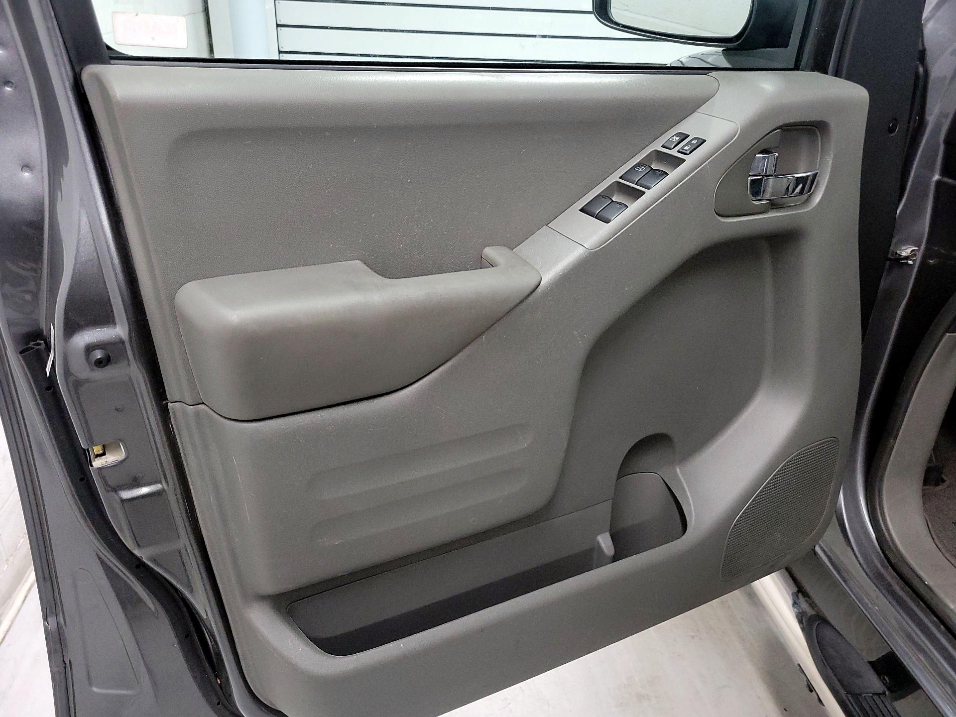 Thumbnail: 2017 Nissan Frontier - 12