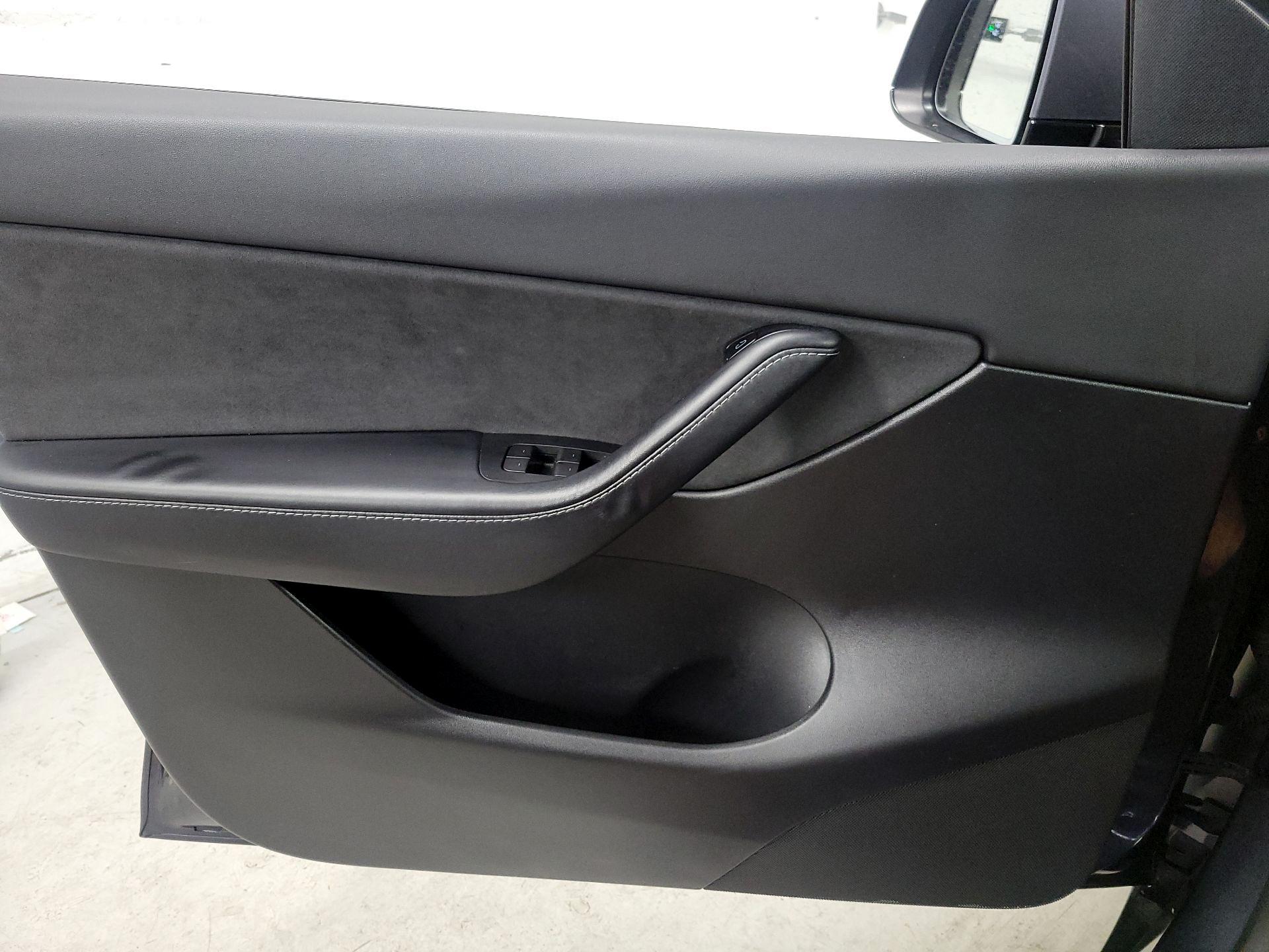 Thumbnail: 2021 Tesla Model Y - 12