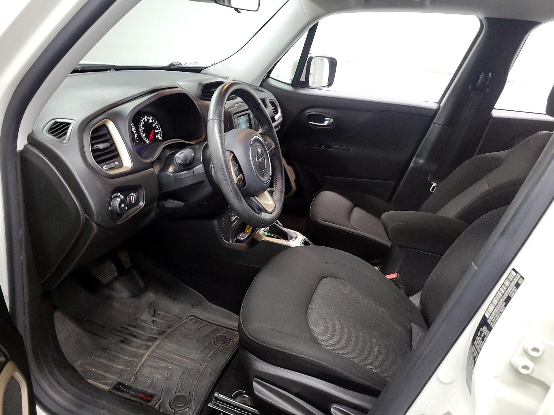 Thumbnail: 2016 Jeep Renegade - 11
