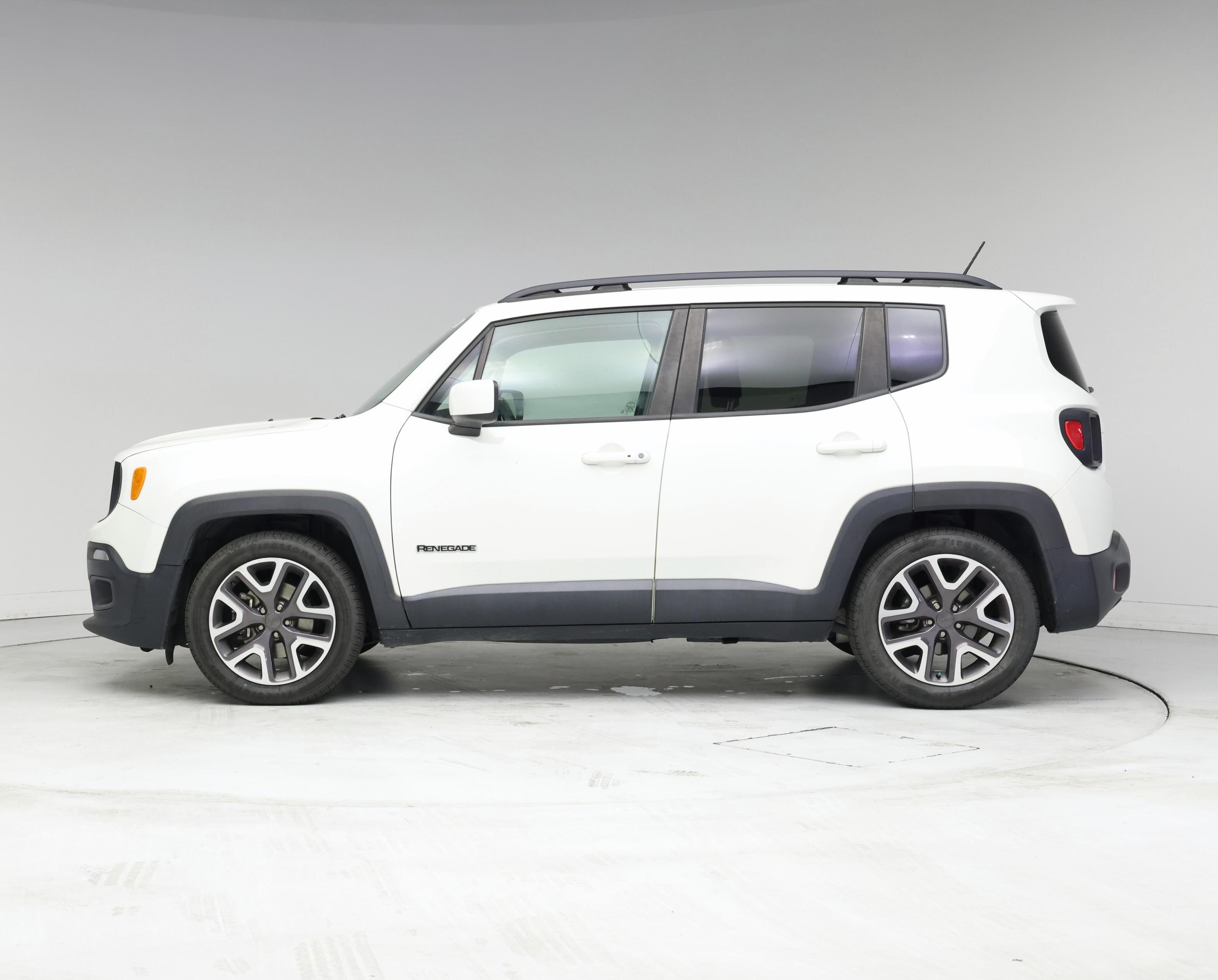 Thumbnail: 2016 Jeep Renegade - 3