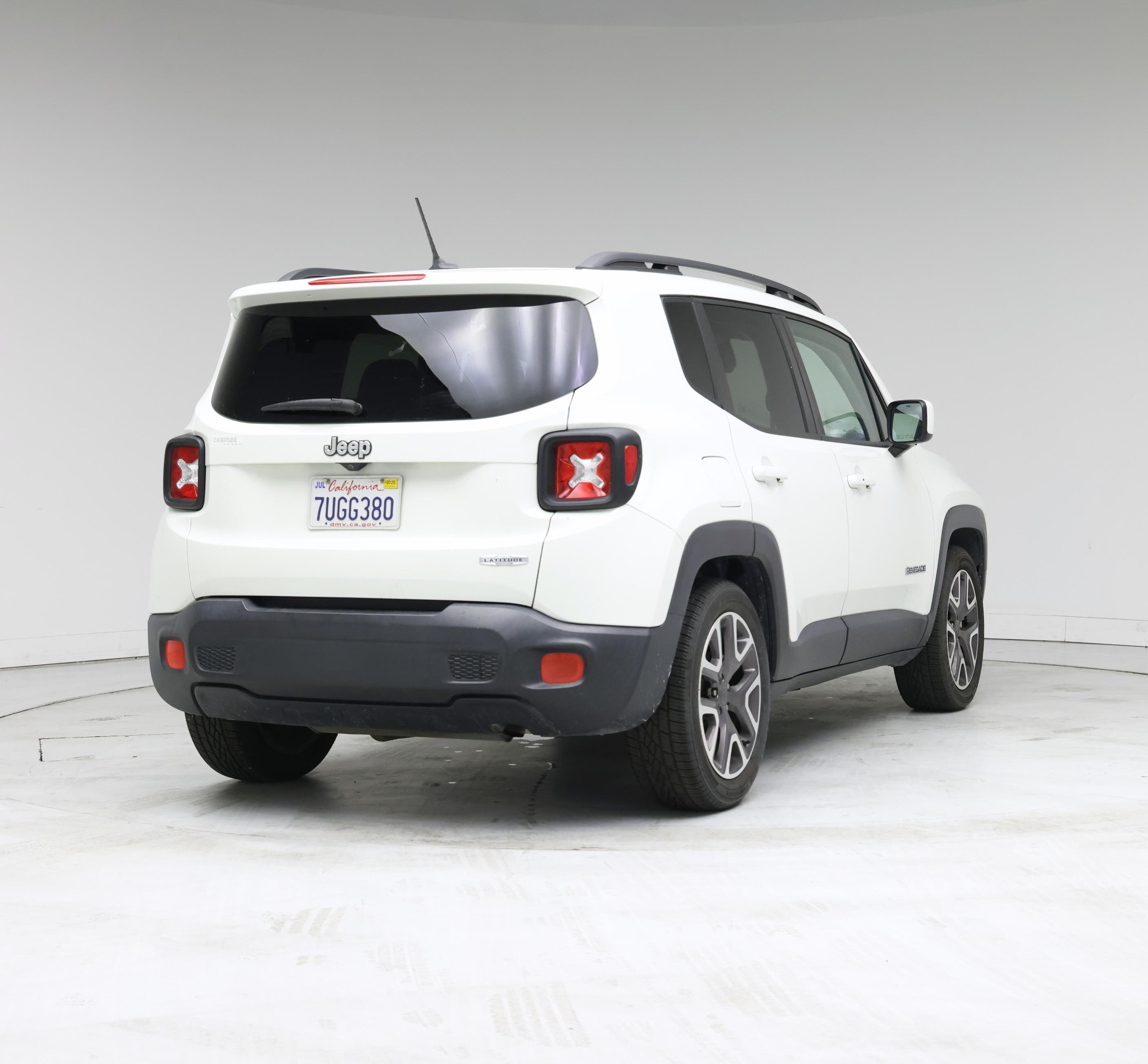 Thumbnail: 2016 Jeep Renegade - 8