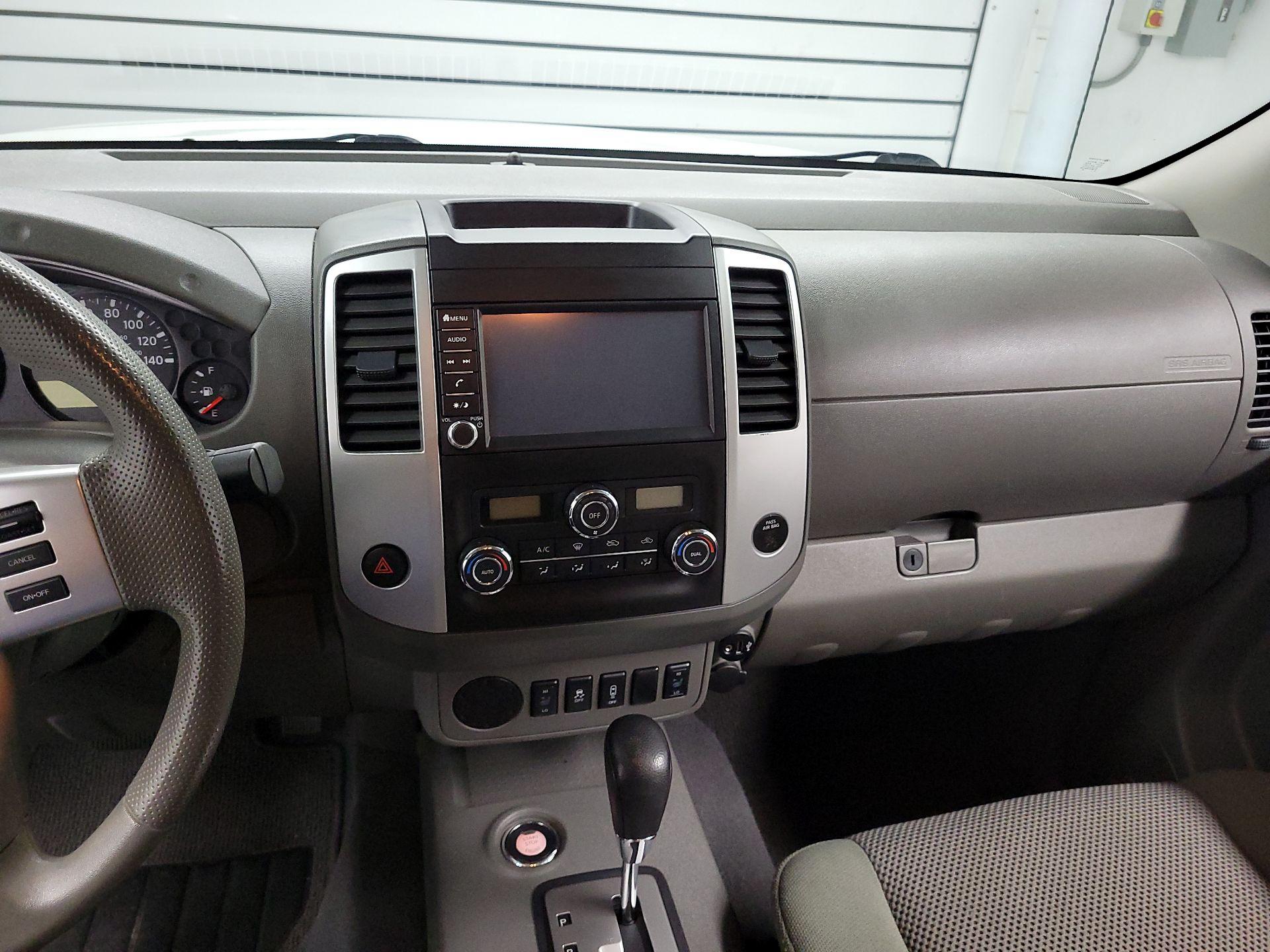 Thumbnail: 2020 Nissan Frontier - 10