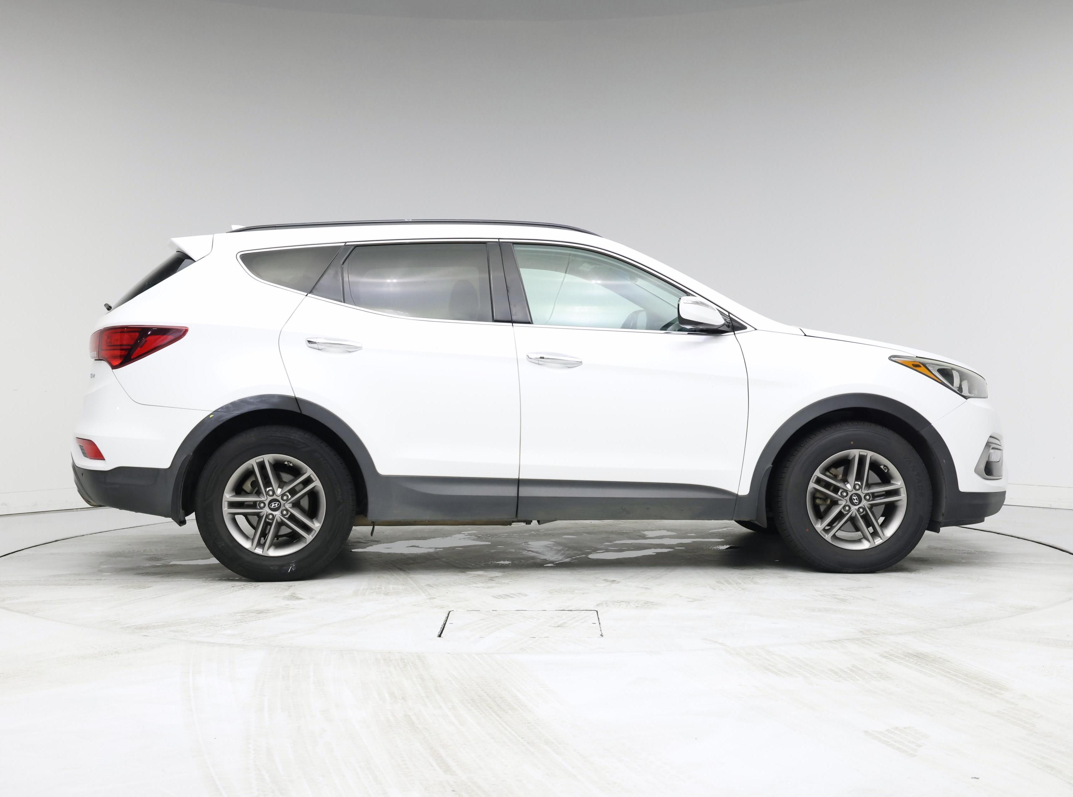 Thumbnail: 2017 Hyundai Santa Fe - 7