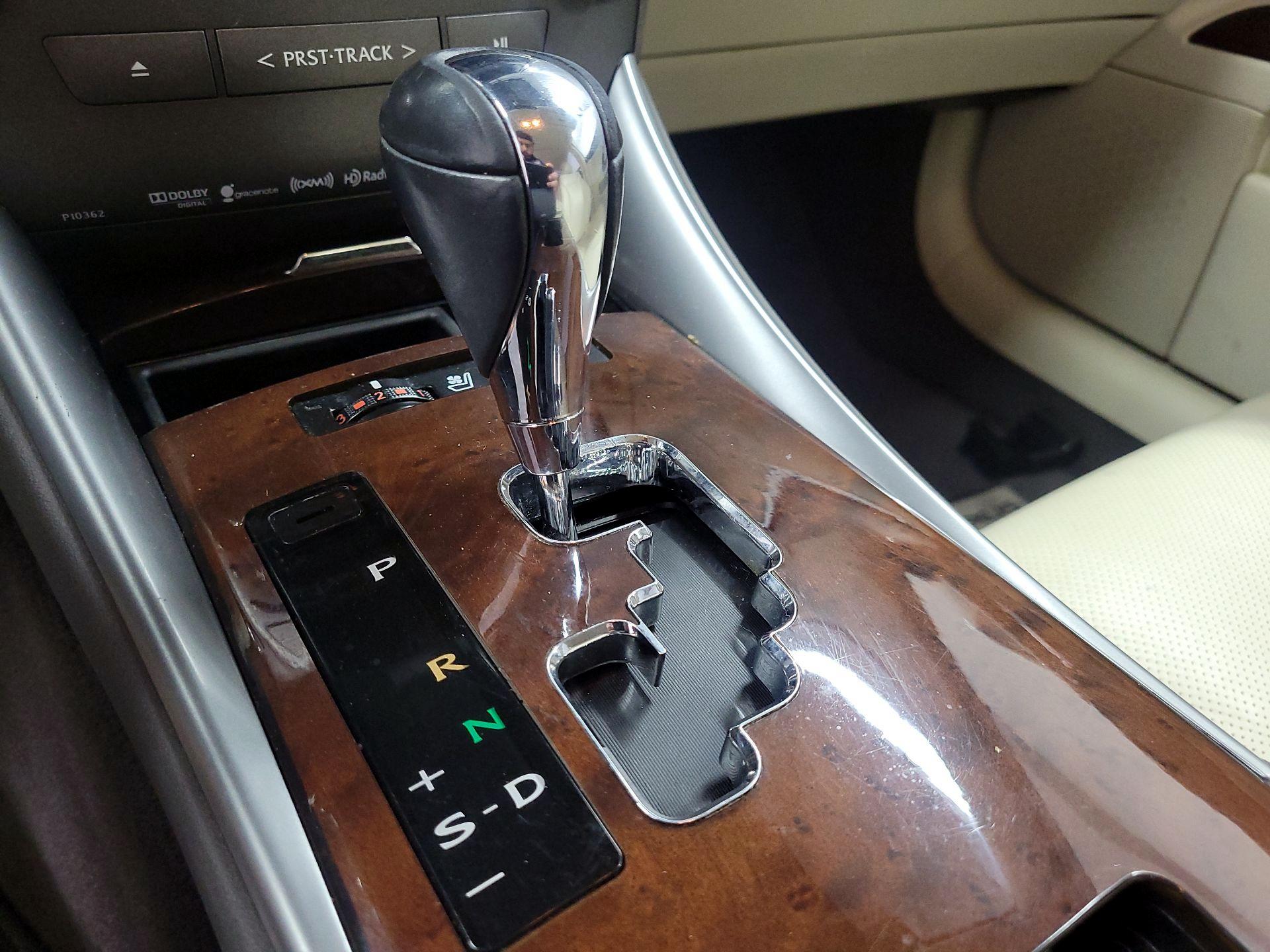 Thumbnail: 2013 Lexus IS - 17