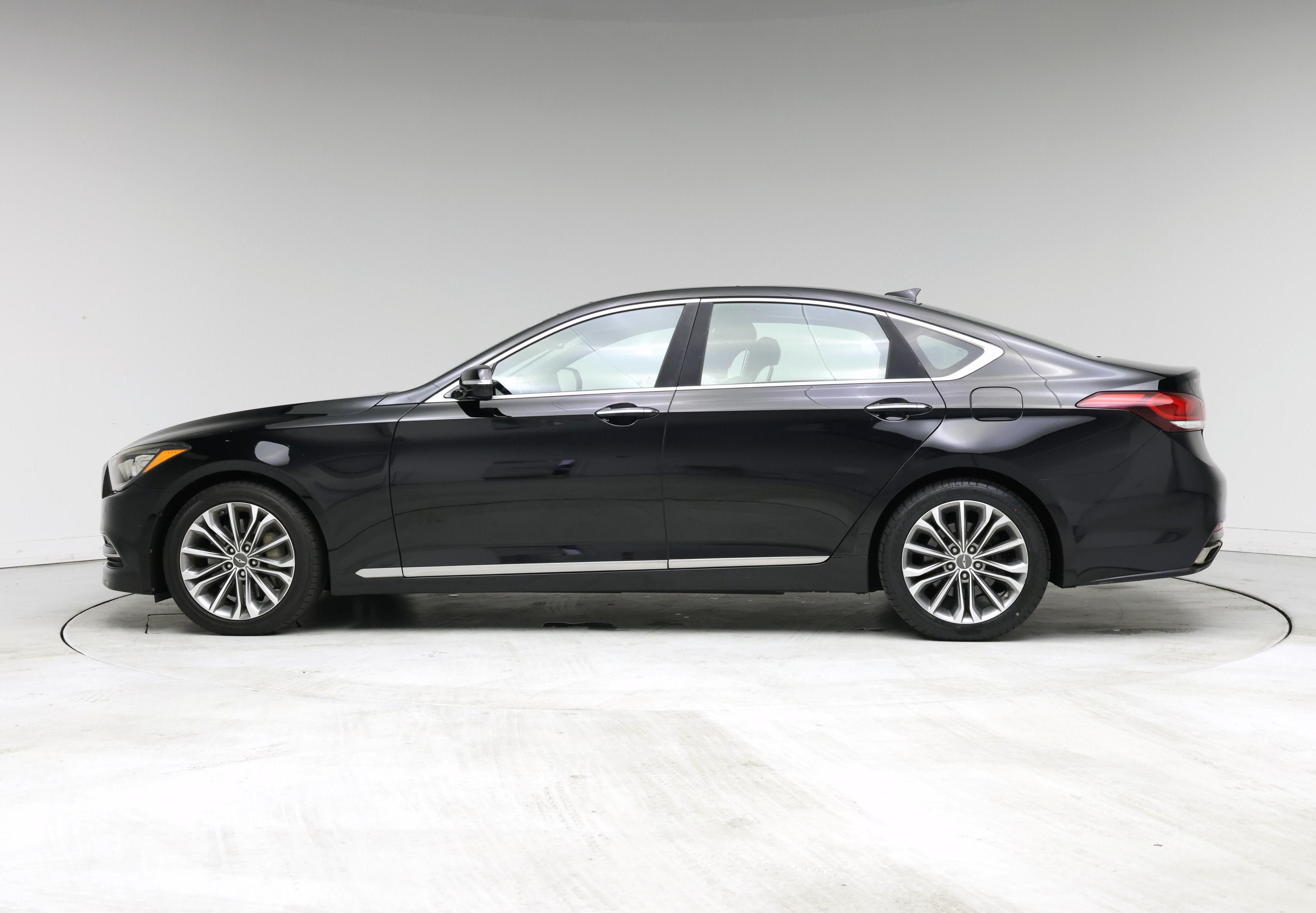 Thumbnail: 2015 Hyundai Genesis - 3