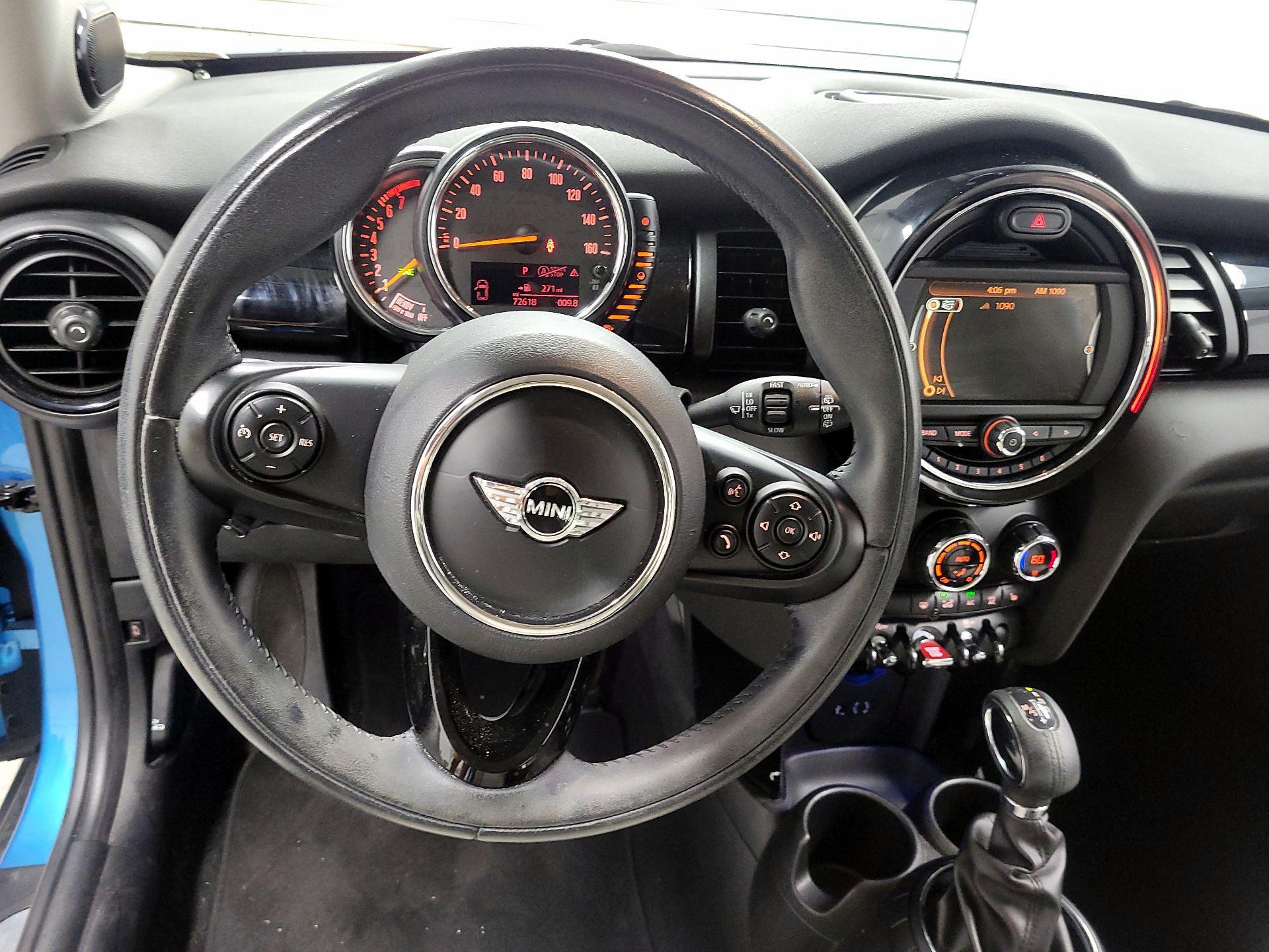 Thumbnail: 2015 MINI Cooper Hardtop - 10