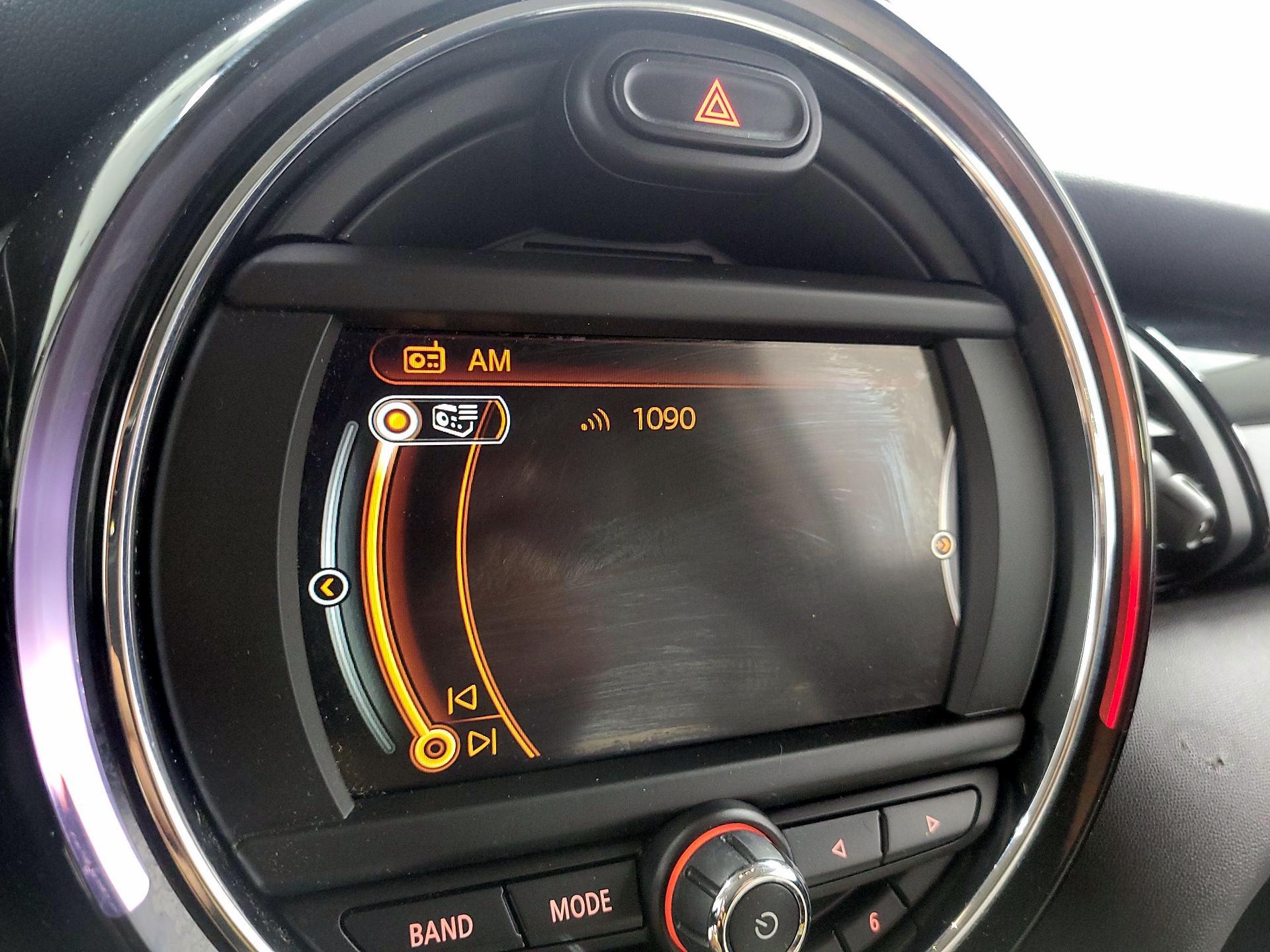 Thumbnail: 2015 MINI Cooper Hardtop - 13