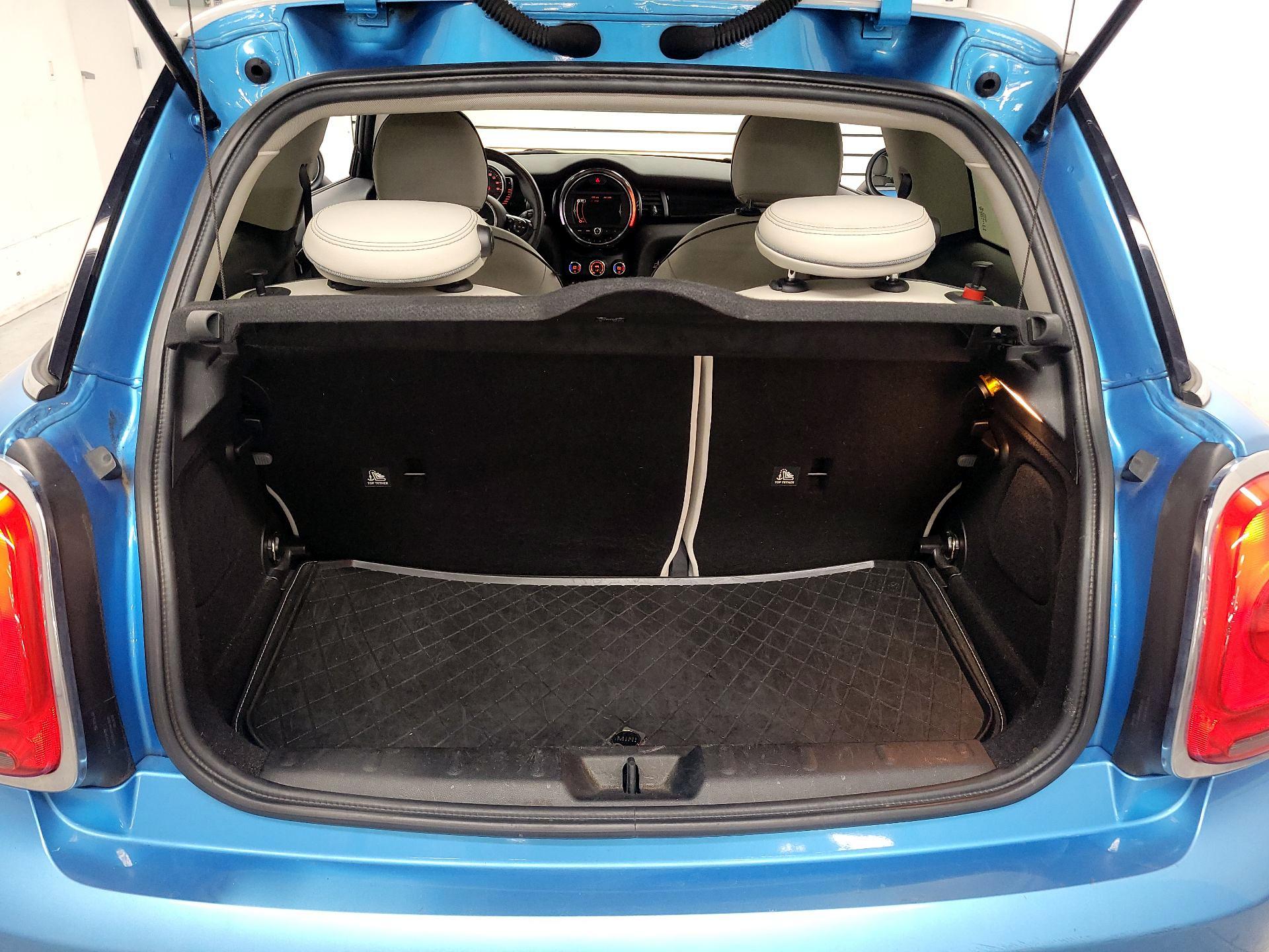 Thumbnail: 2015 MINI Cooper Hardtop - 16
