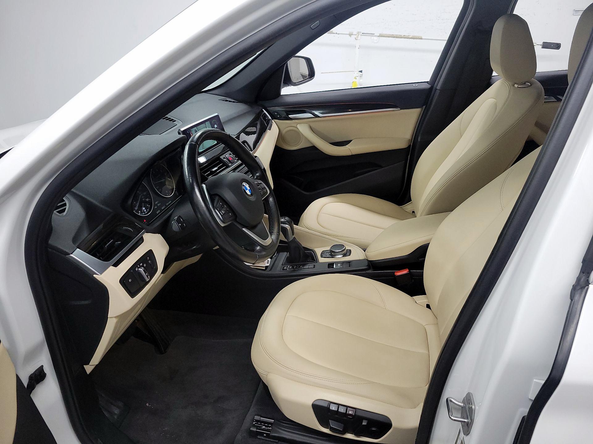 Thumbnail: 2017 BMW X1 - 11