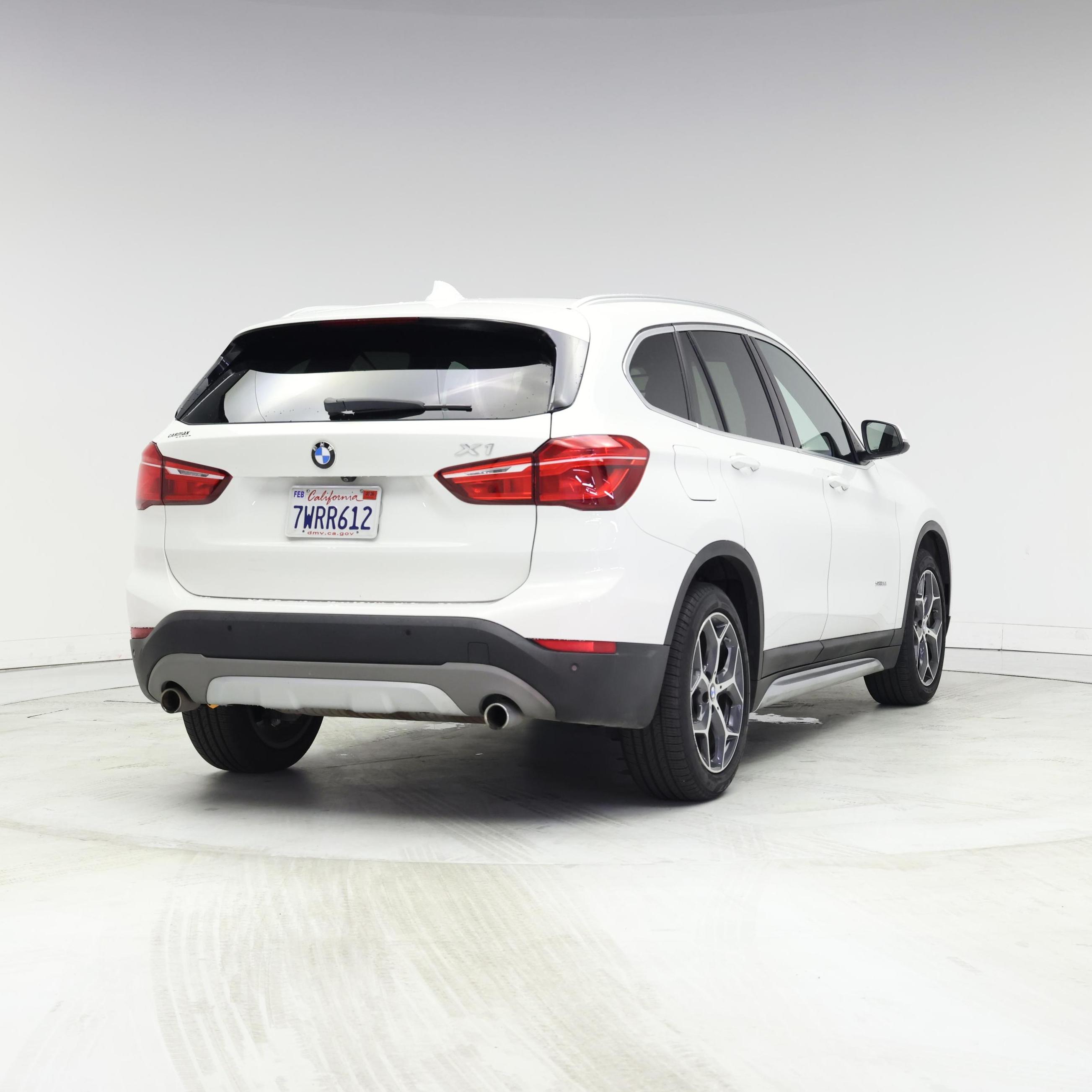 Thumbnail: 2017 BMW X1 - 8