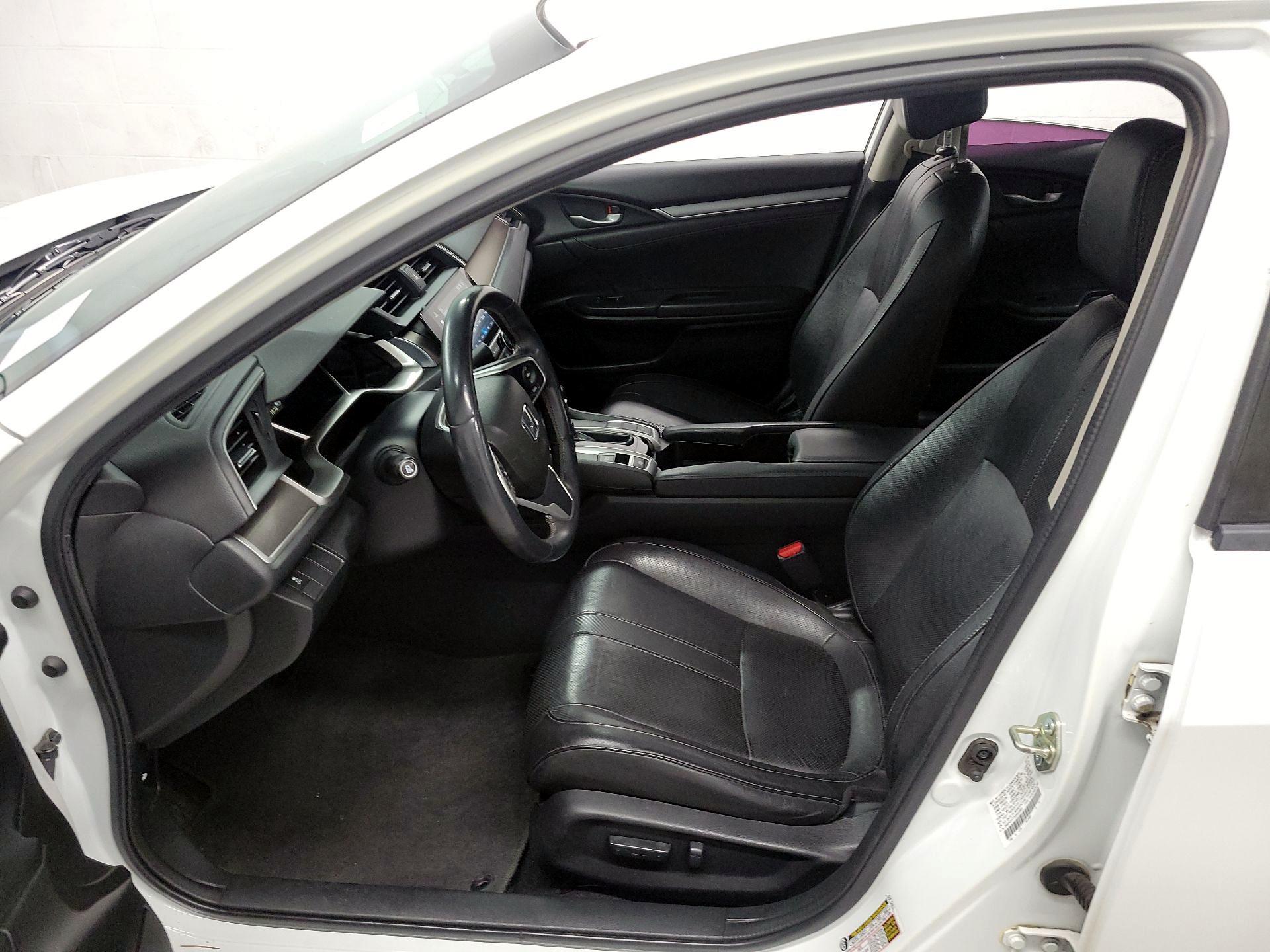 Thumbnail: 2016 Honda Civic - 11